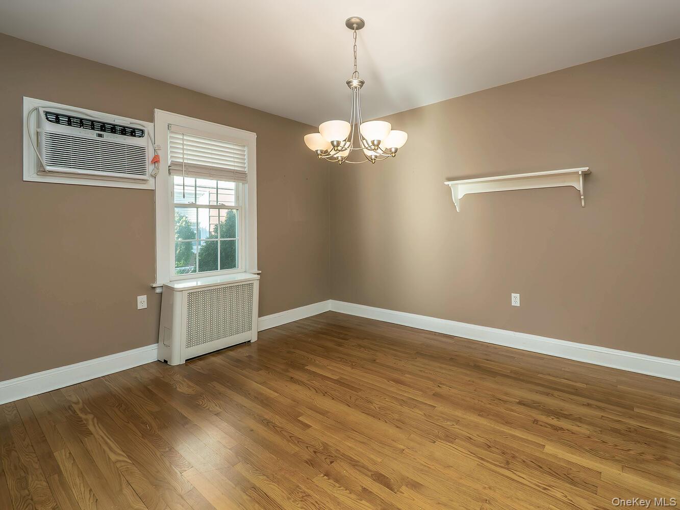 #10 photo, 25 Princeton Street, Нассау ‖ Williston Park , NY 11596