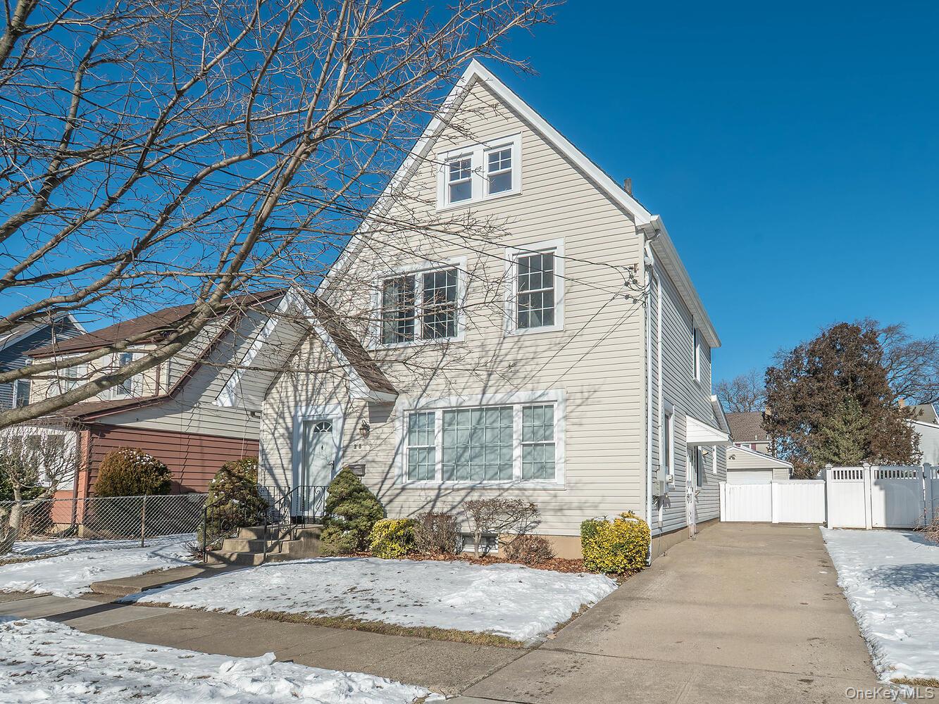 #3 photo, 25 Princeton Street, Нассау ‖ Williston Park , NY 11596