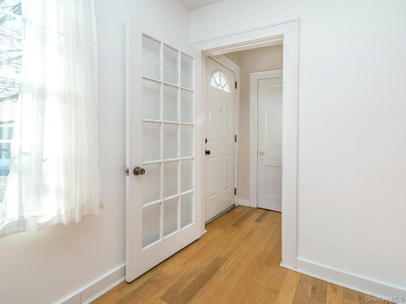 #4 photo, 25 Princeton Street, Нассау ‖ Williston Park , NY 11596