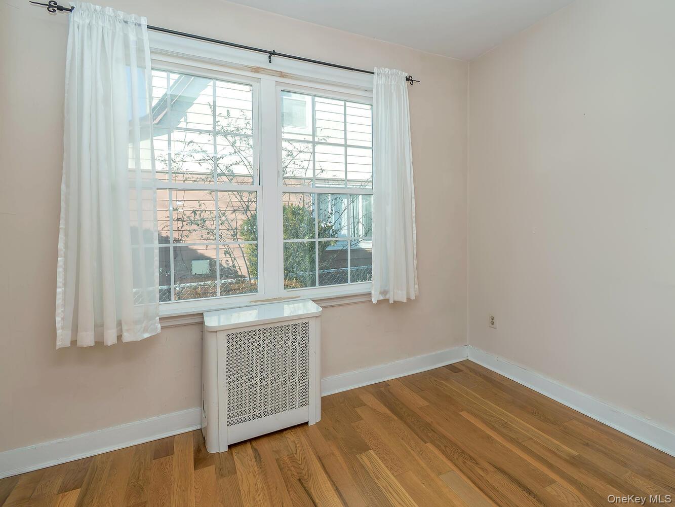 #7 photo, 25 Princeton Street, Нассау ‖ Williston Park , NY 11596