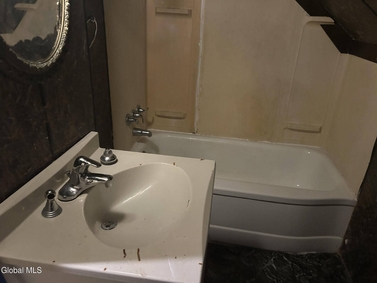 #13 photo, 9 O Connell Street, Albany , NY 12209