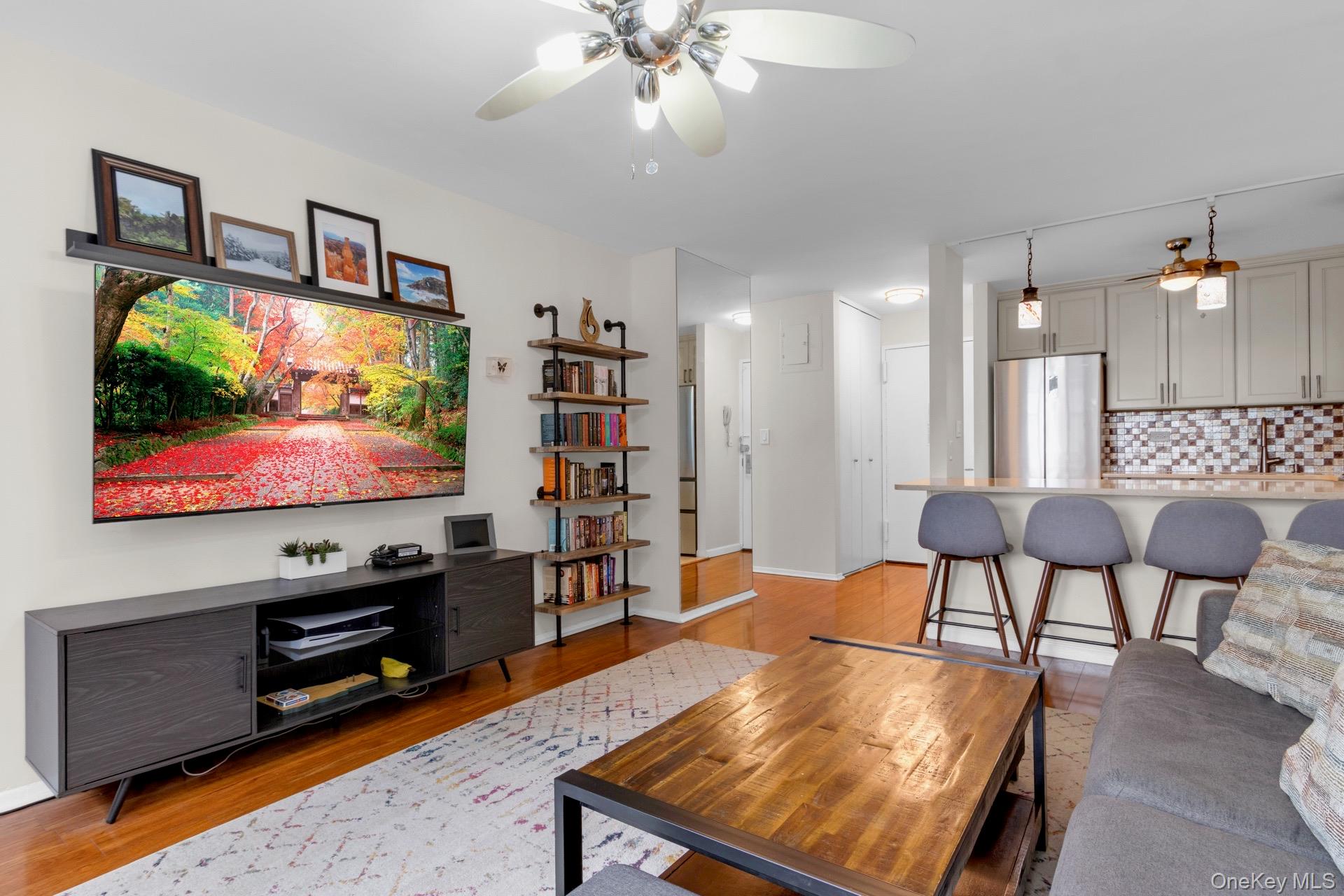 #11 photo, 340 E 93rd Street, מנהטן New York (Manhattan) , NY 10128