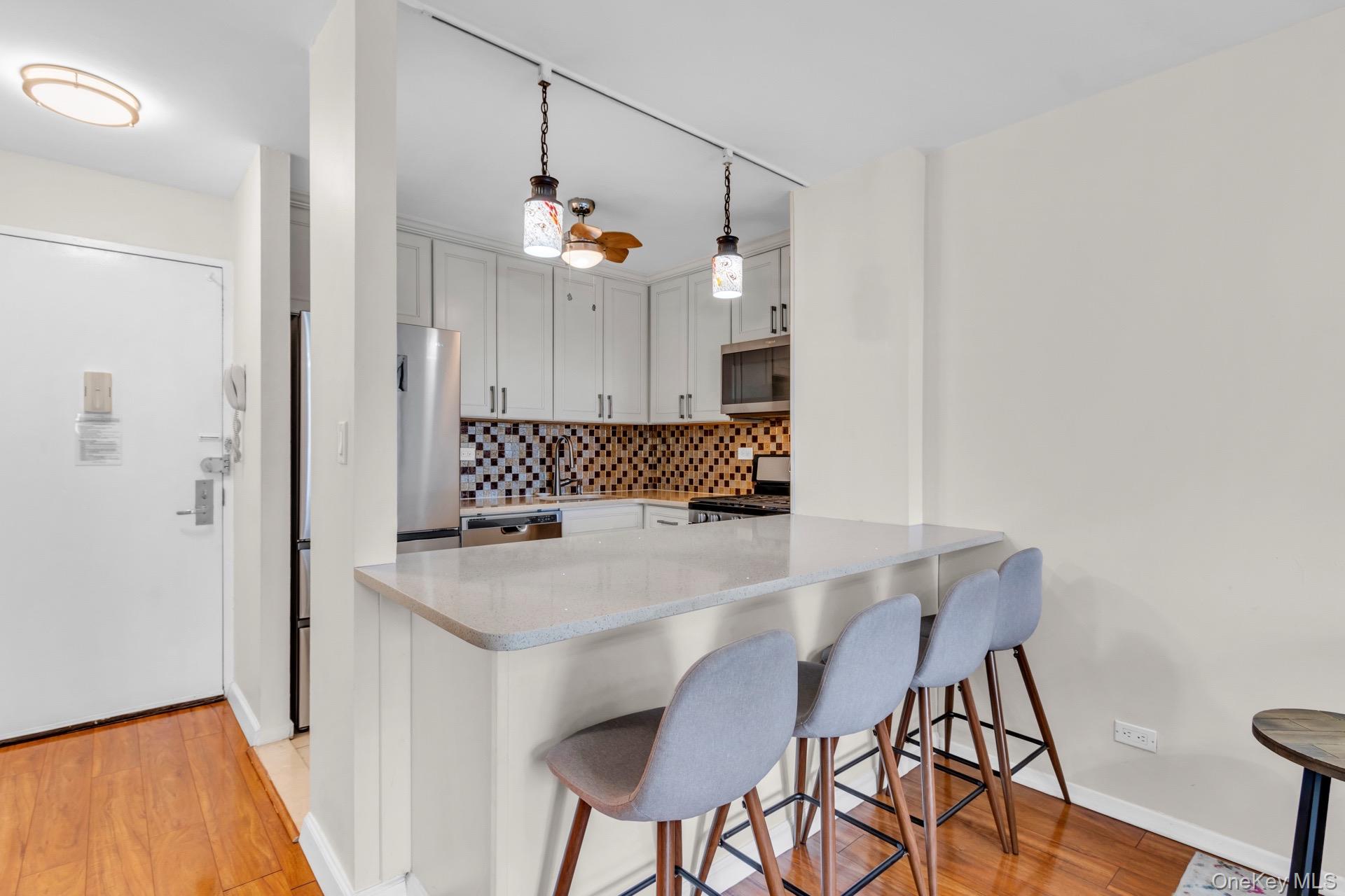 #5 photo, 340 E 93rd Street, מנהטן New York (Manhattan) , NY 10128