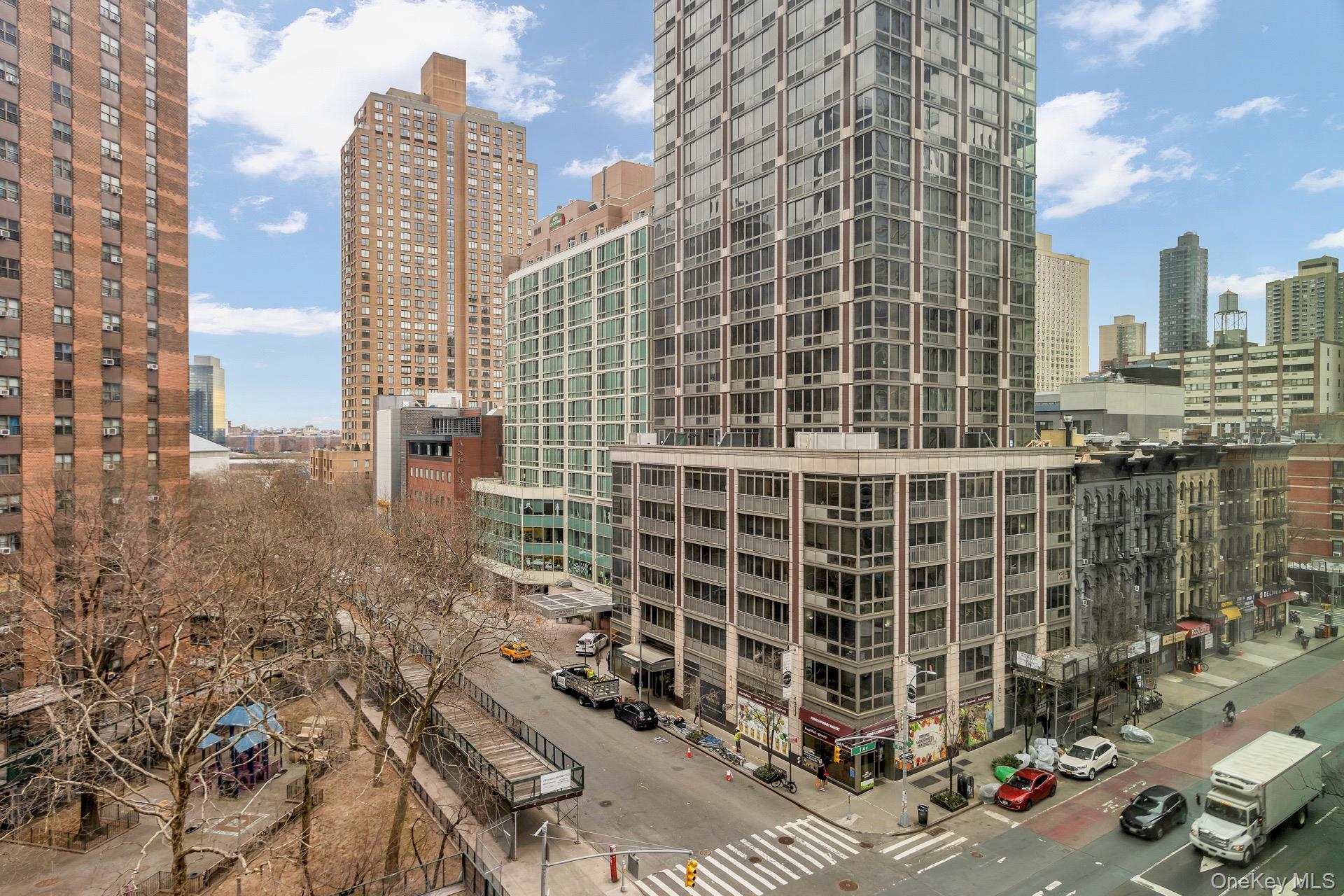 #9 photo, 340 E 93rd Street, מנהטן New York (Manhattan) , NY 10128