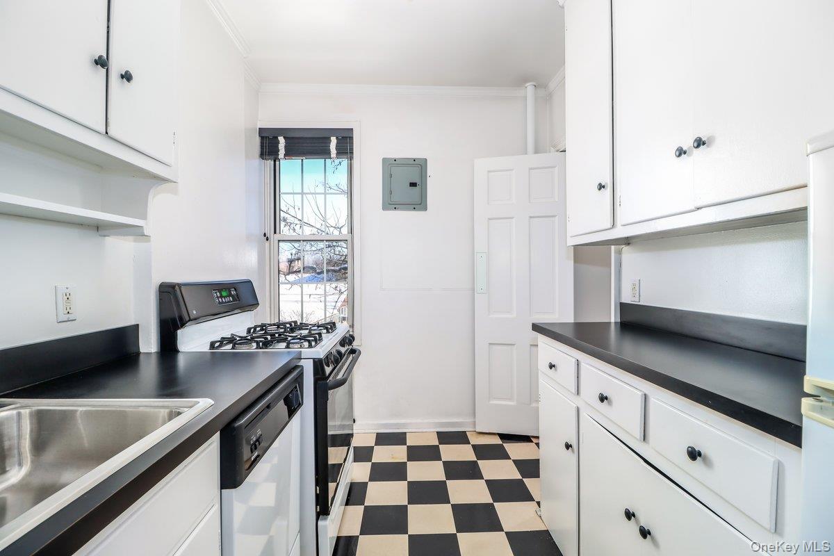 #17 photo, 1 Midland Gardens, הברונקס Bronxville , NY 10708