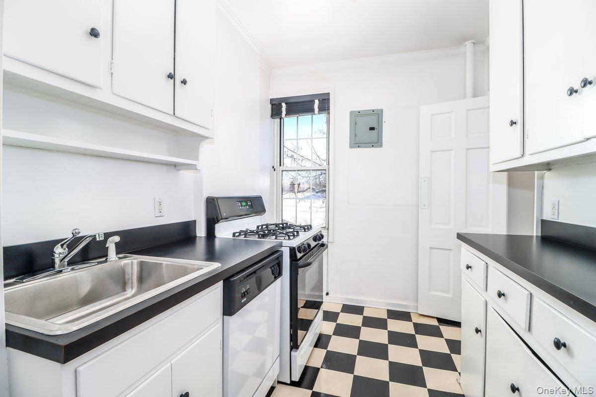 #19 photo, 1 Midland Gardens, הברונקס Bronxville , NY 10708