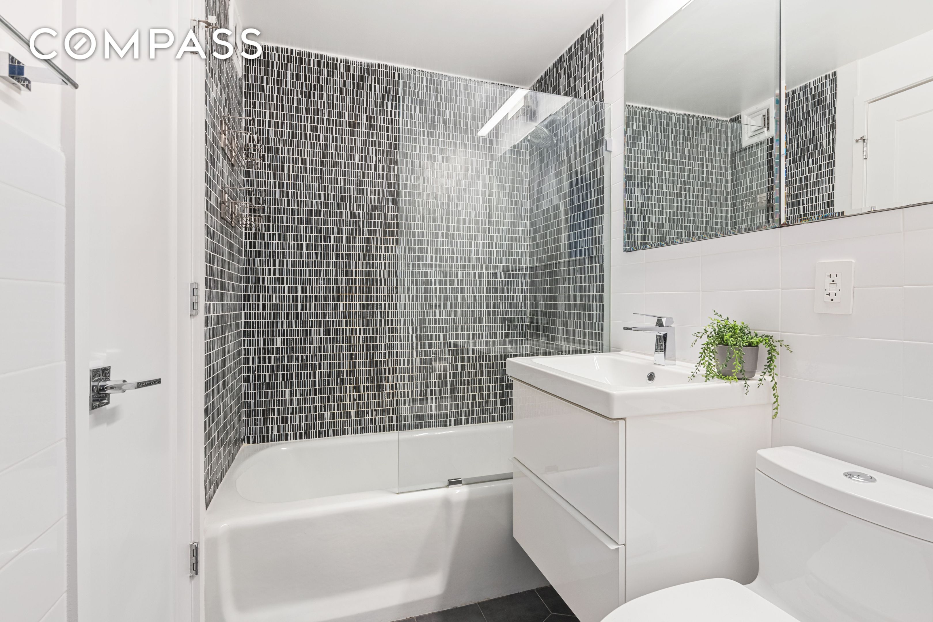 #10 photo, 205 3rd Avenue, Манхэттен ‖ Gramercy Park , NY 10003