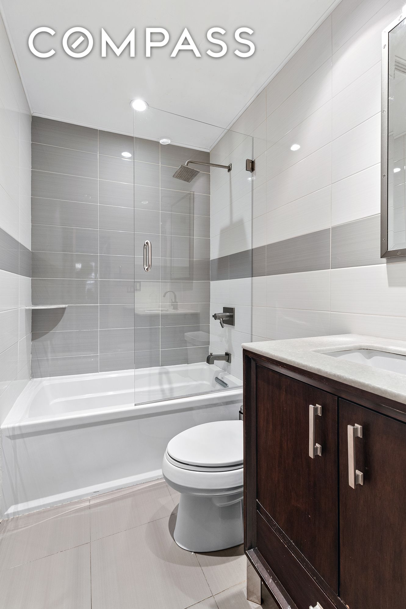 #6 photo, 167 Grand Street, ब्रुकलीन Williamsburg , NY 11249