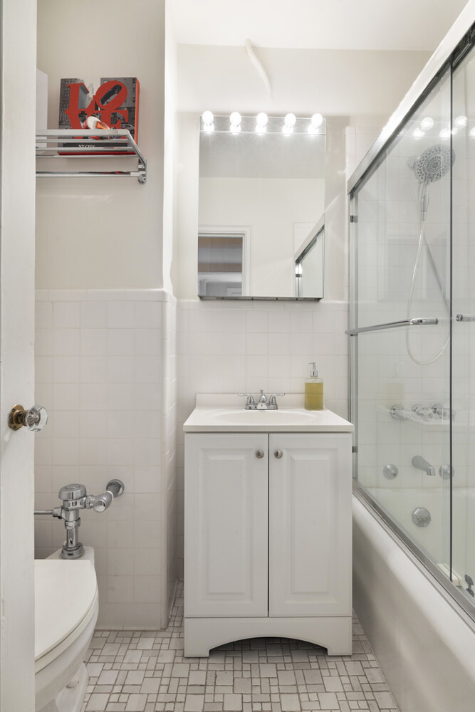 #5 photo, 127 W 79TH Street, Upper West Side , NY 10024