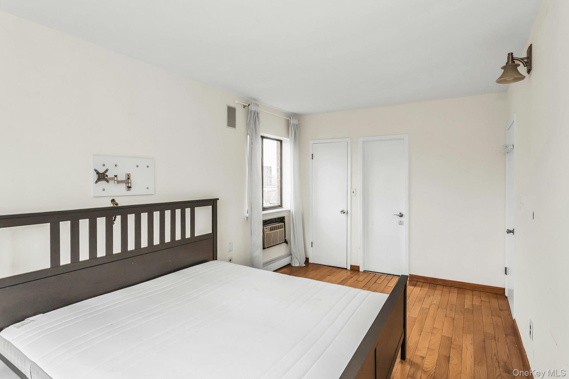 #14 photo, 147-45 Barclay Avenue, Flushing , NY 11355