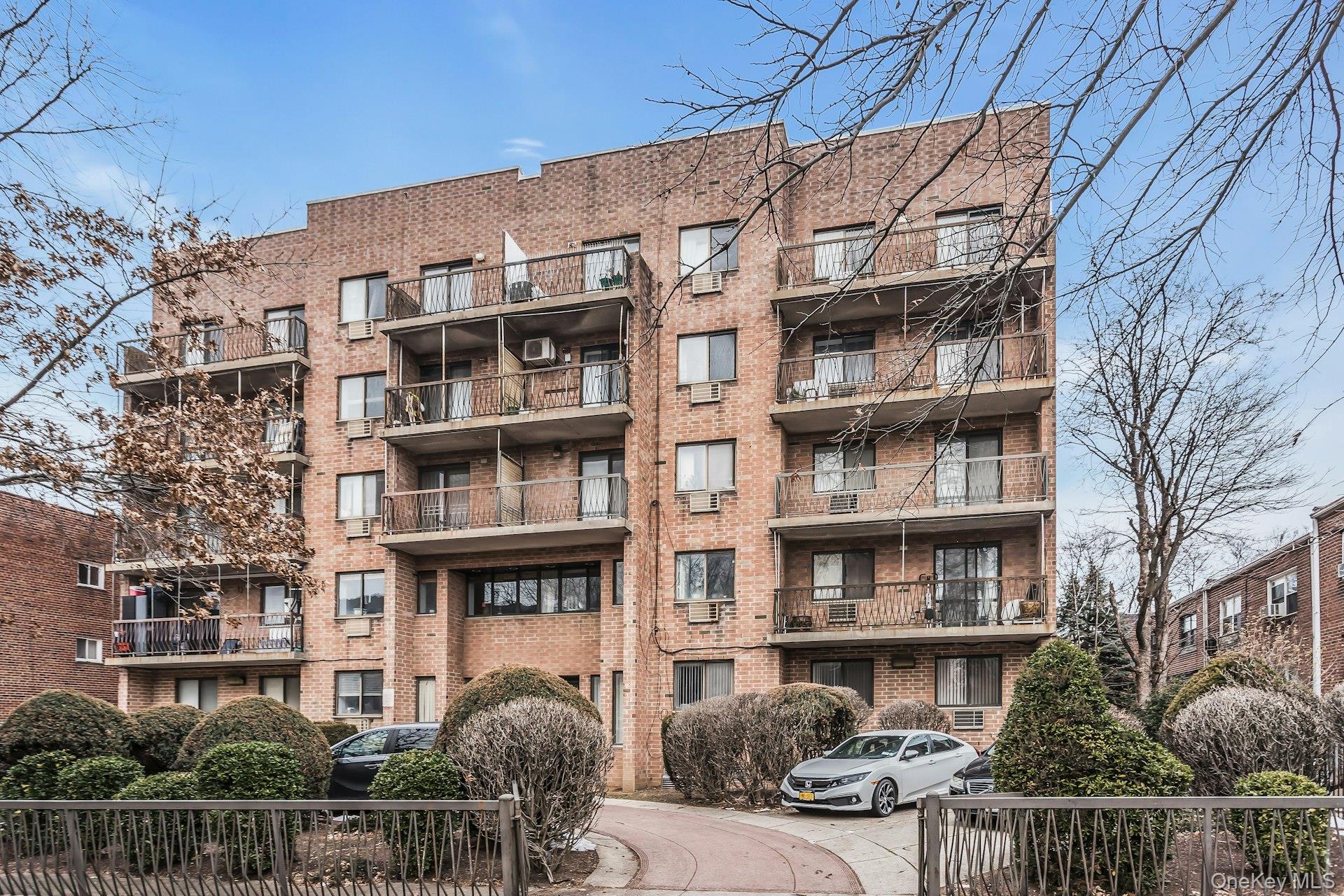 #2 photo, 147-45 Barclay Avenue, Flushing , NY 11355