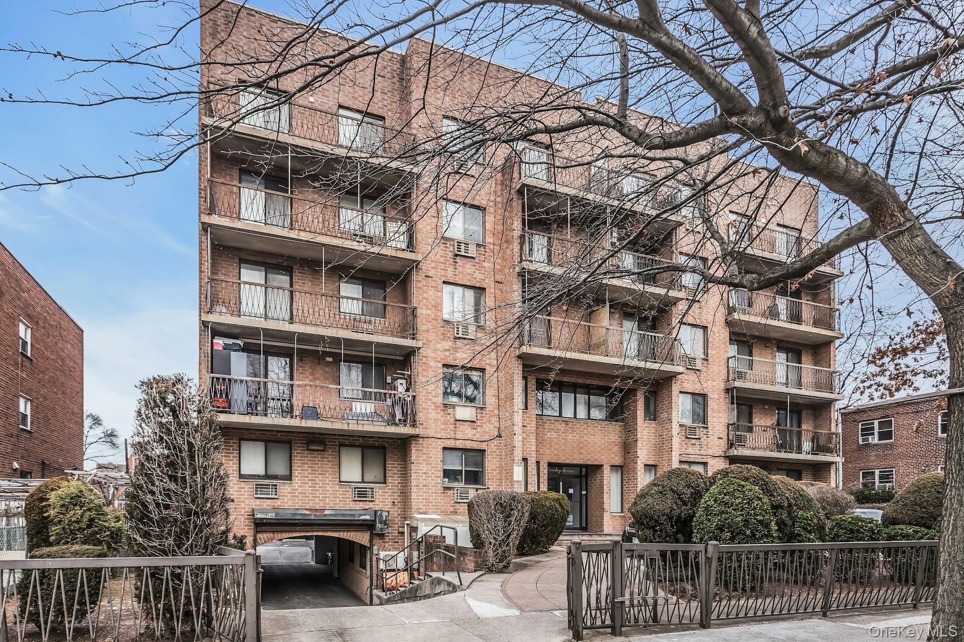 #3 photo, 147-45 Barclay Avenue, Flushing , NY 11355