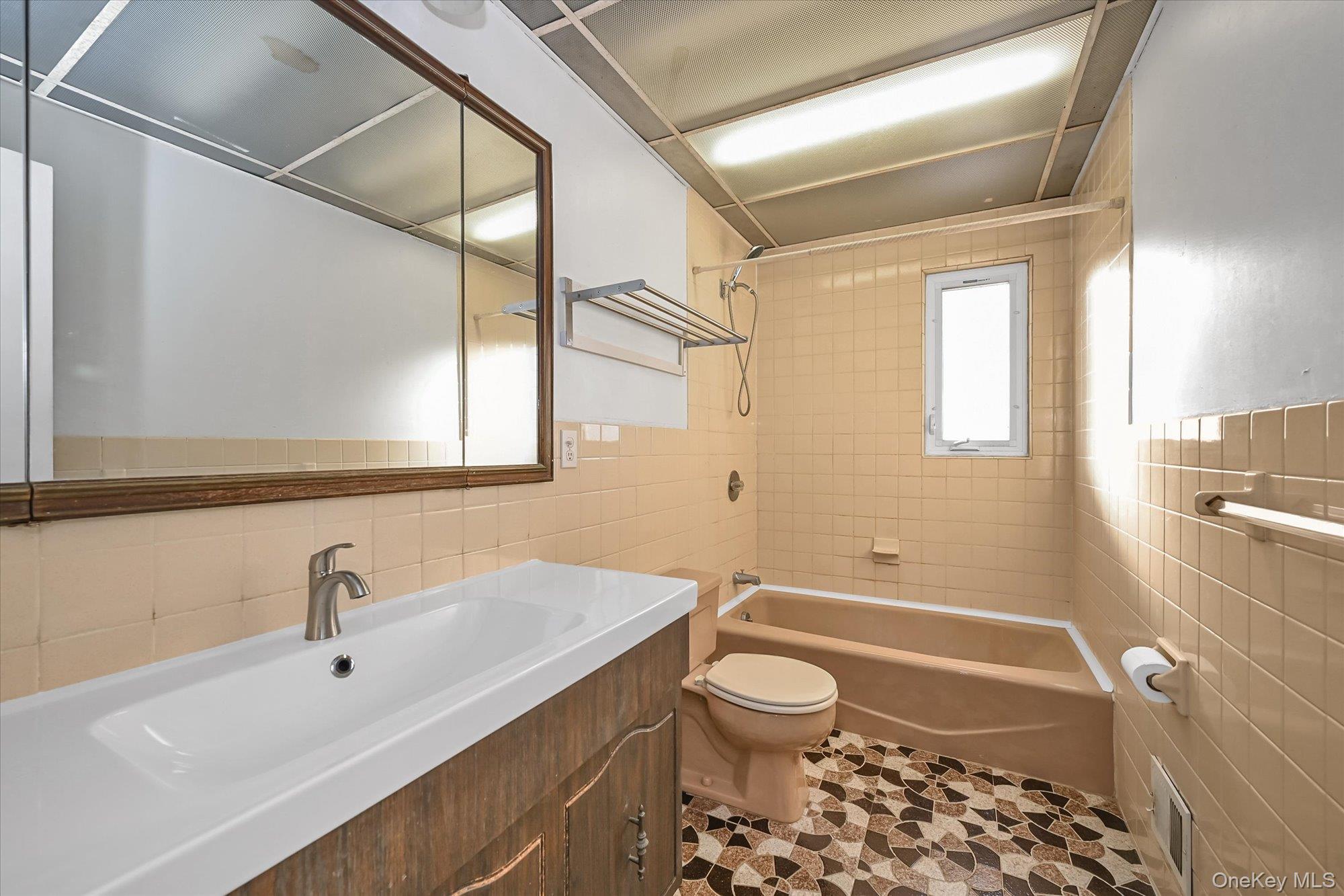 #12 photo, 47-02 Francis Lewis Boulevard, Bayside , NY 11361