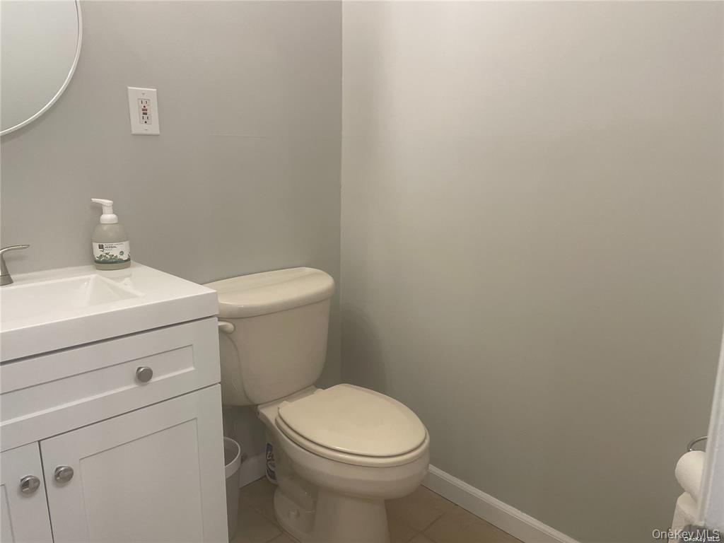 #12 photo, 101 Lincoln Avenue, Mineola , NY 11501