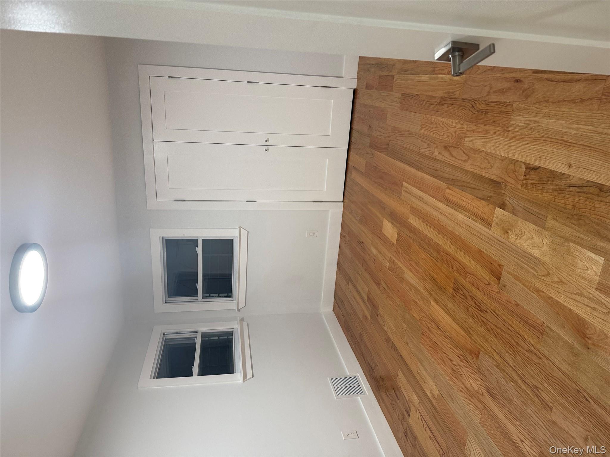 #5 photo, 120-60 200th Street, कुईंस Saint Albans , NY 11412