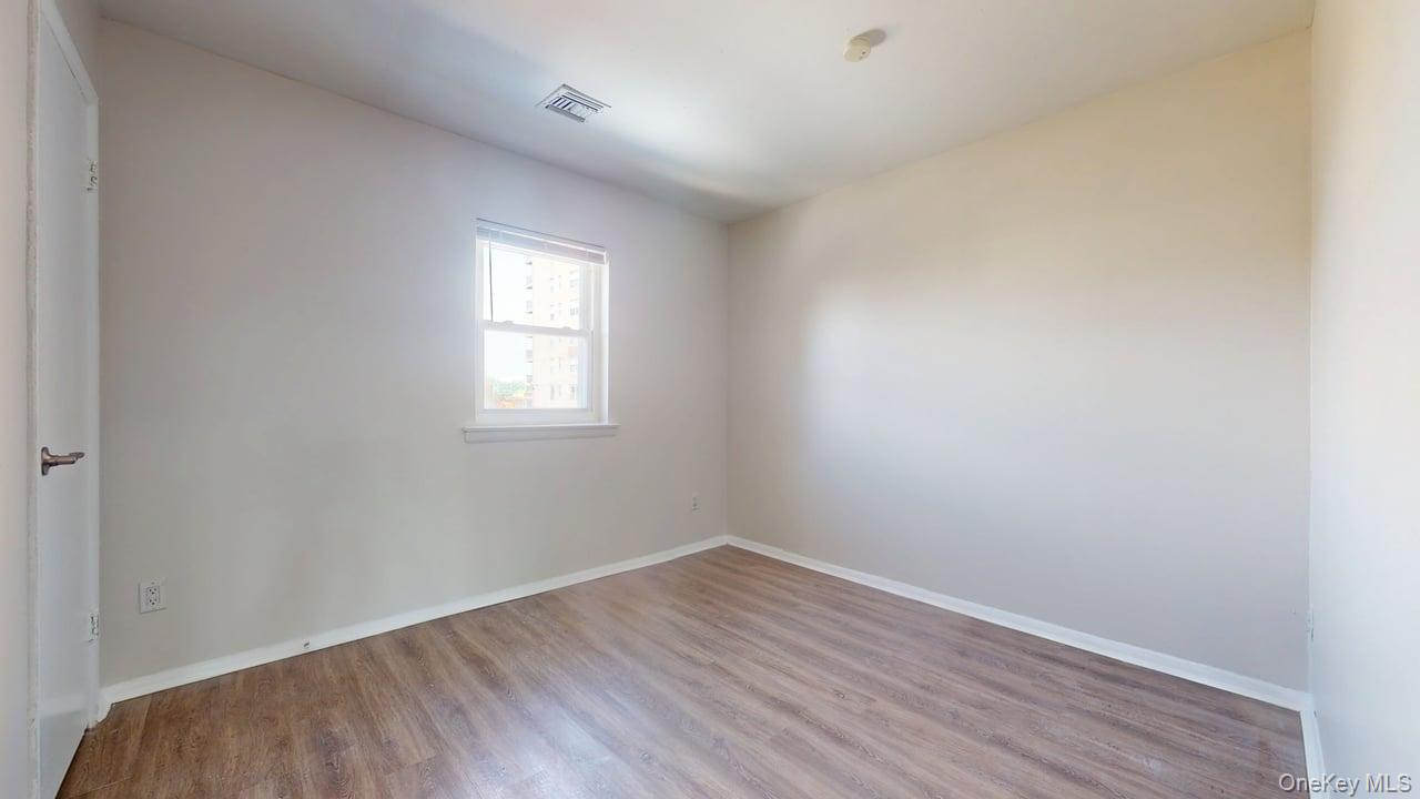 #14 photo, 110-41 62nd Drive, कुईंस Forest Hills , NY 11375