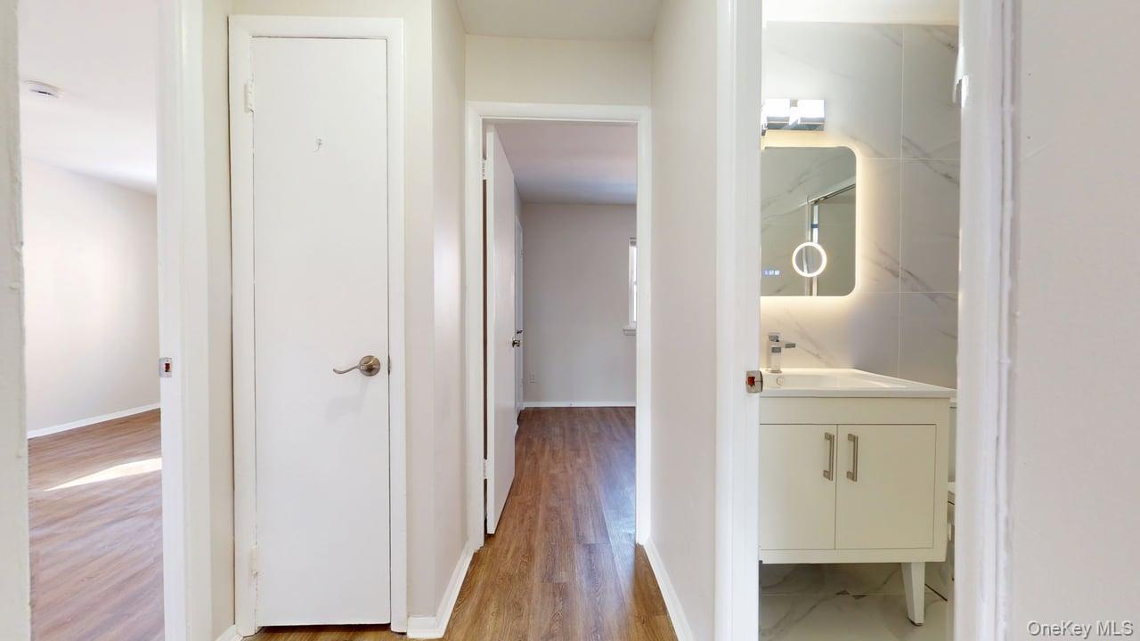 #9 photo, 110-41 62nd Drive, कुईंस Forest Hills , NY 11375