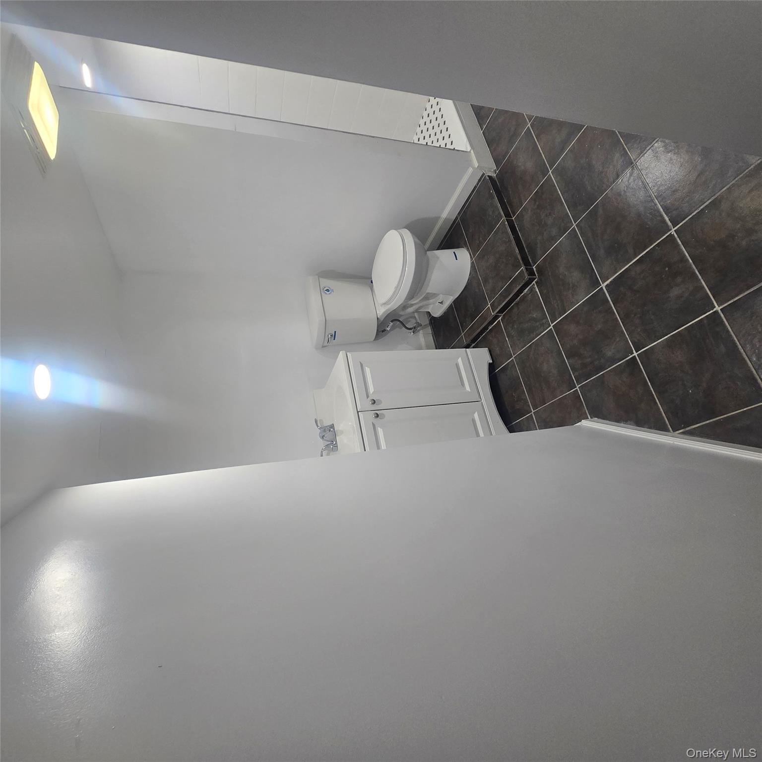 #12 photo, 182-19 147th Avenue, Springfield Gardens , NY 11413