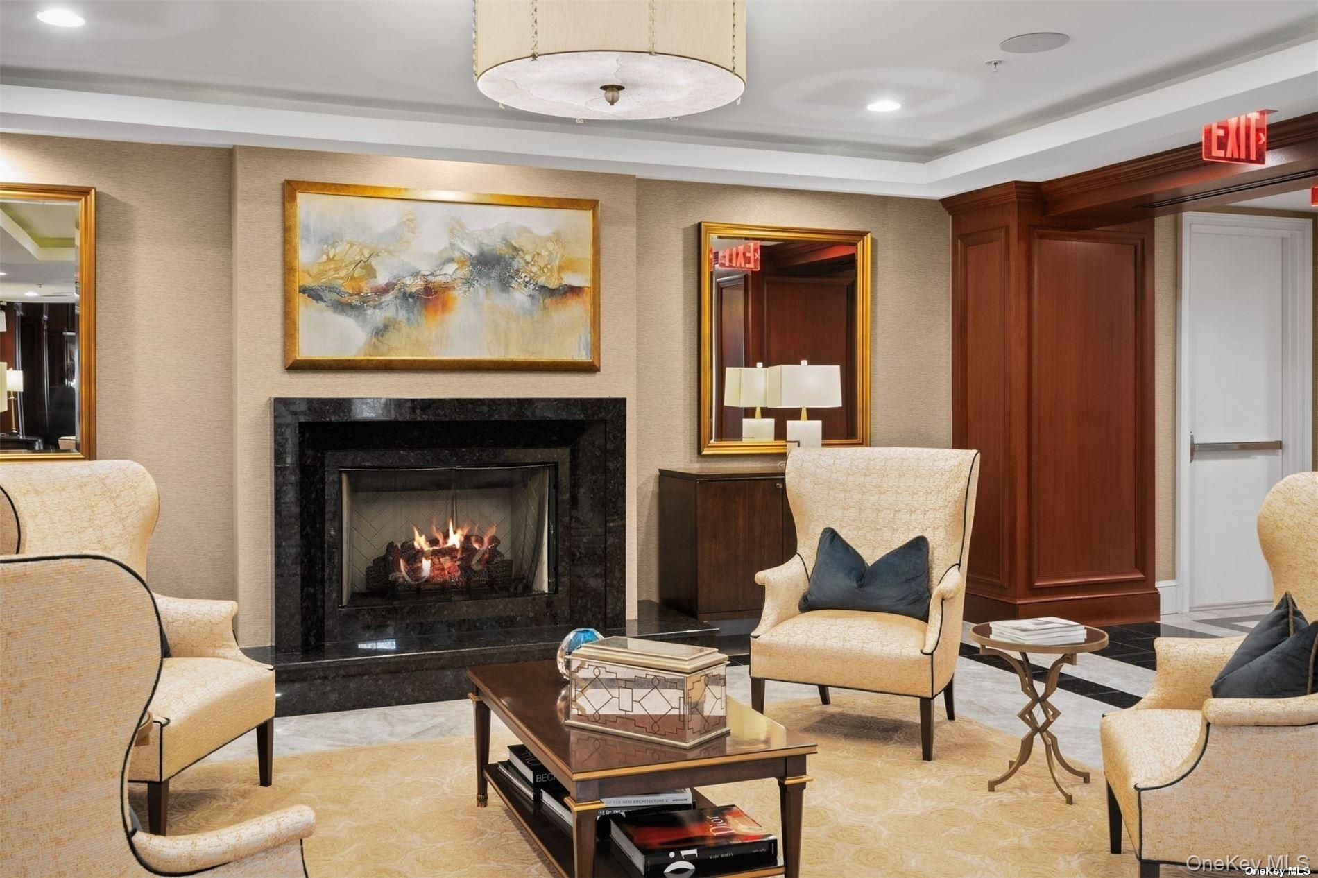 #15 photo, 5000 Royal Court, מחוז נסאו North Hills , NY 11040