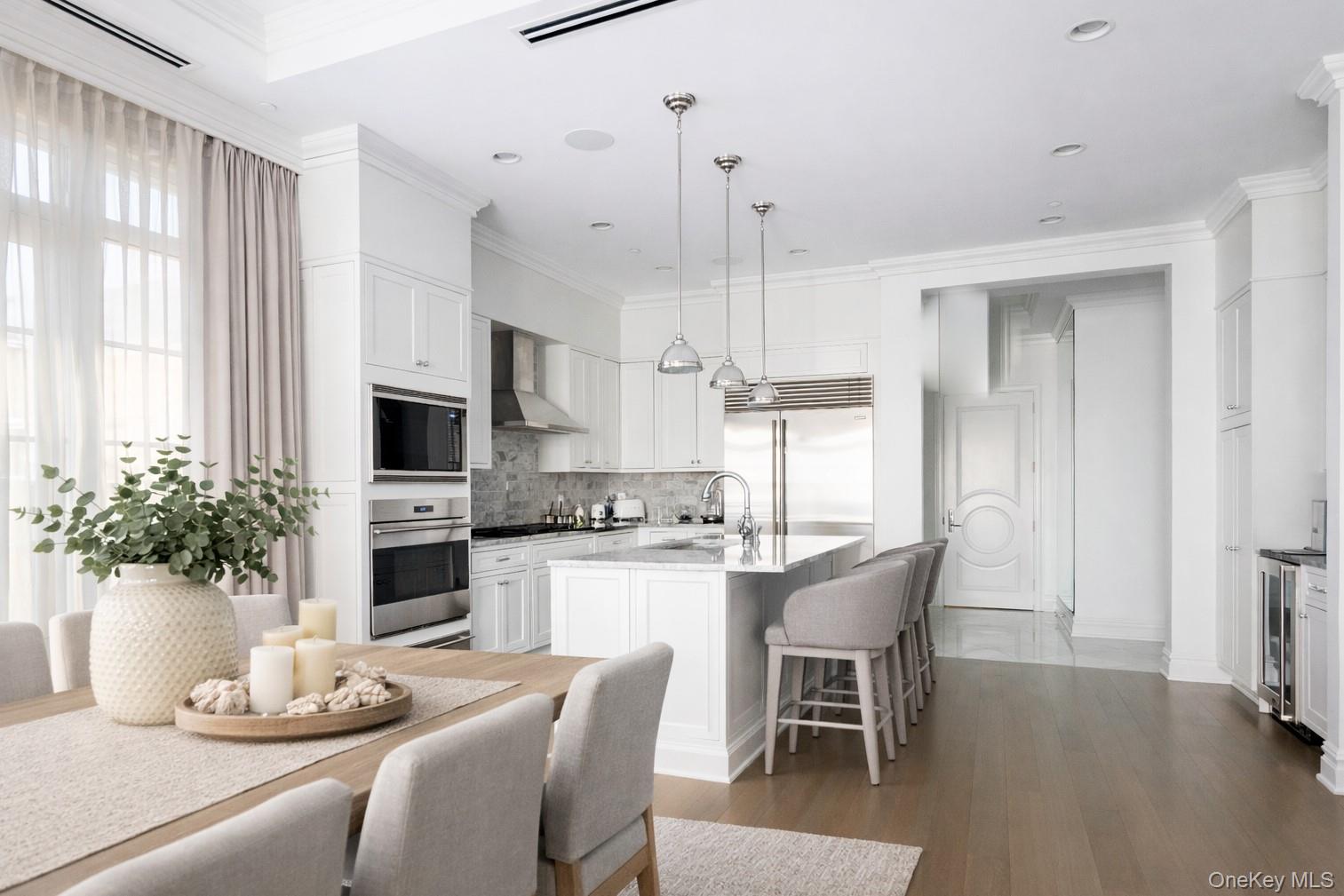 #2 photo, 5000 Royal Court, מחוז נסאו North Hills , NY 11040