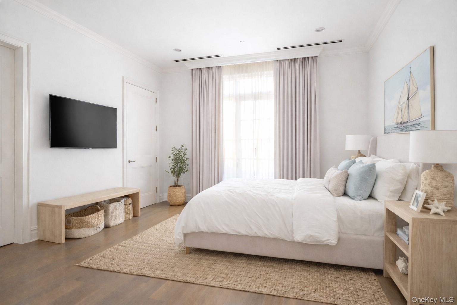 #4 photo, 5000 Royal Court, מחוז נסאו North Hills , NY 11040