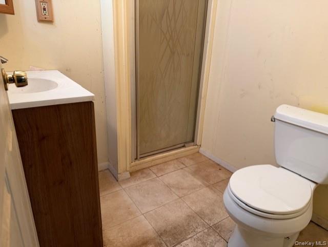 #13 photo, 42 Village Circle, Manorville , NY 11949