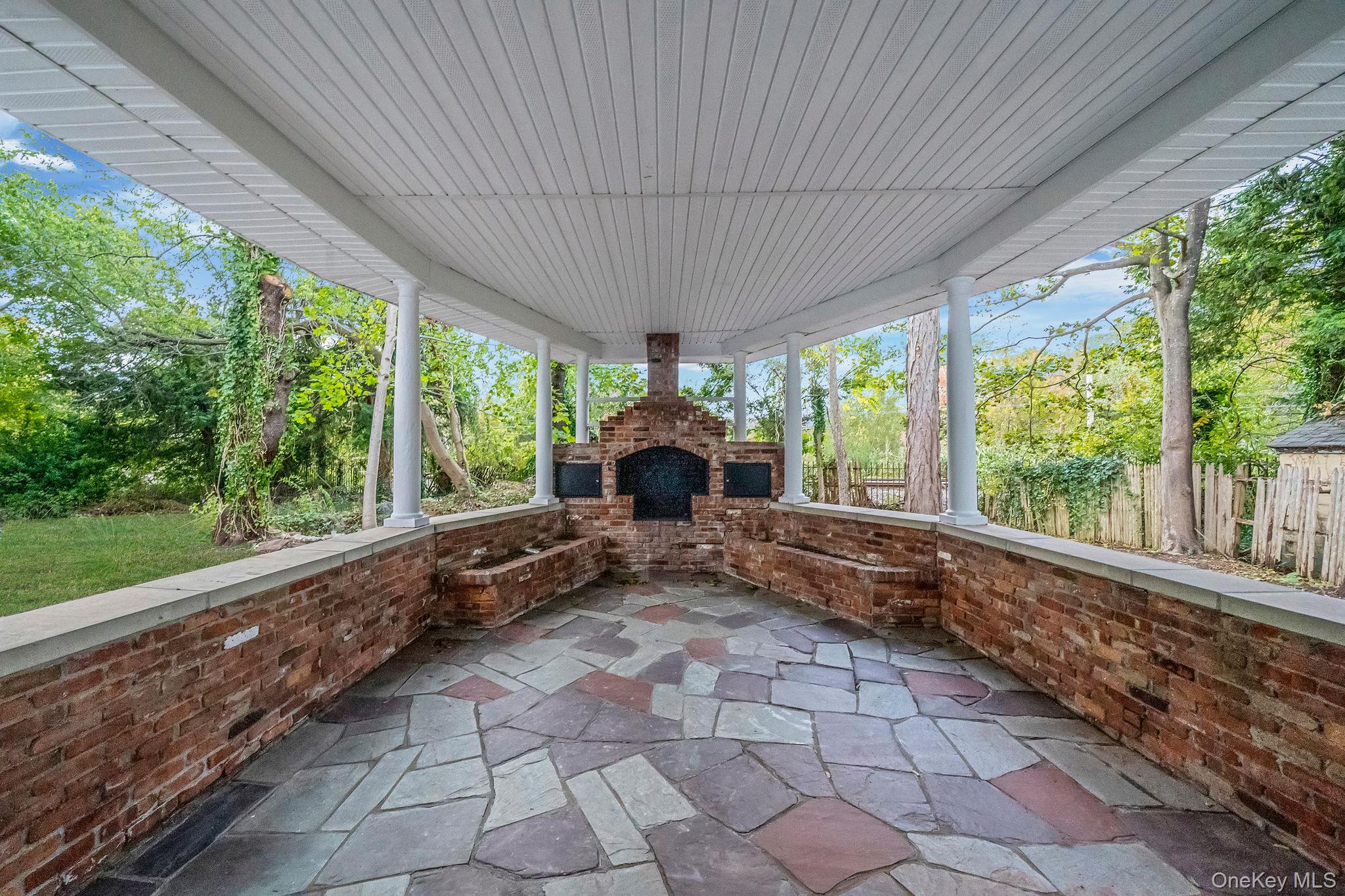 #5 photo, 6 Connetquot Drive, 东长岛 Oakdale , NY 11769