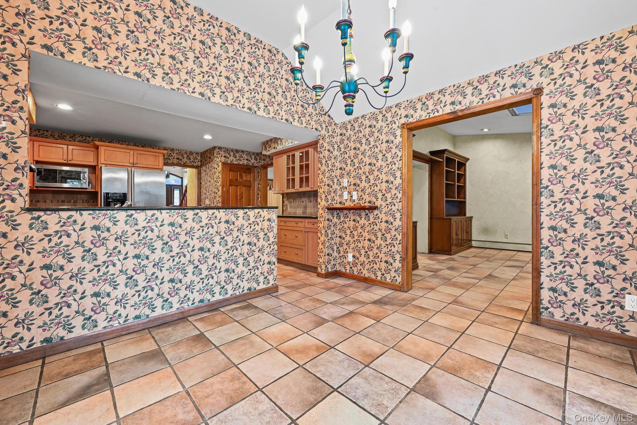 #13 photo, 95 Oakdale Lane, East Hills , NY 11577