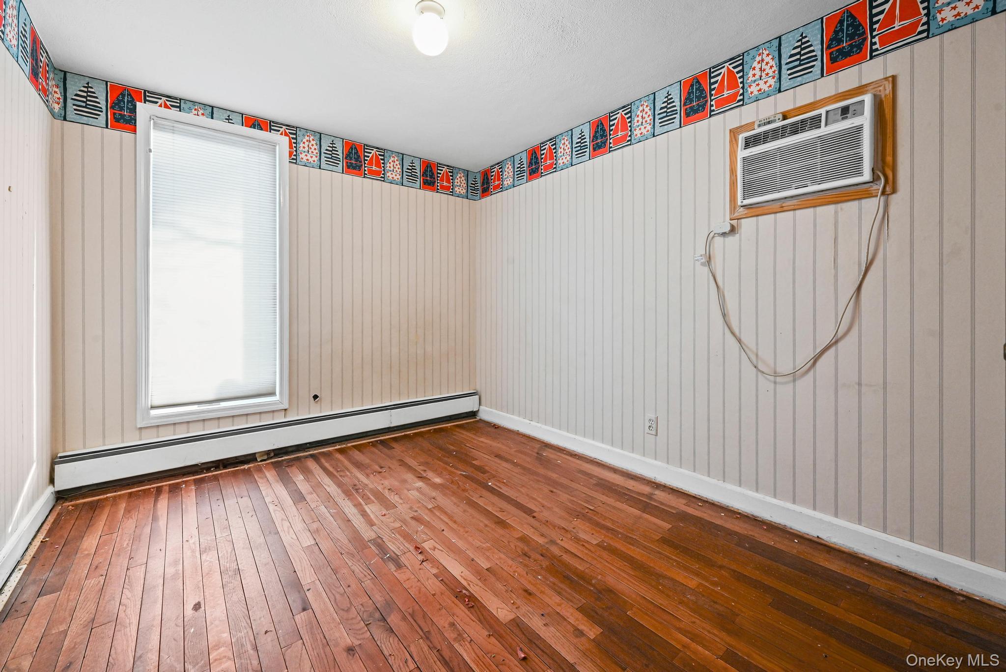 #16 photo, 95 Oakdale Lane, East Hills , NY 11577