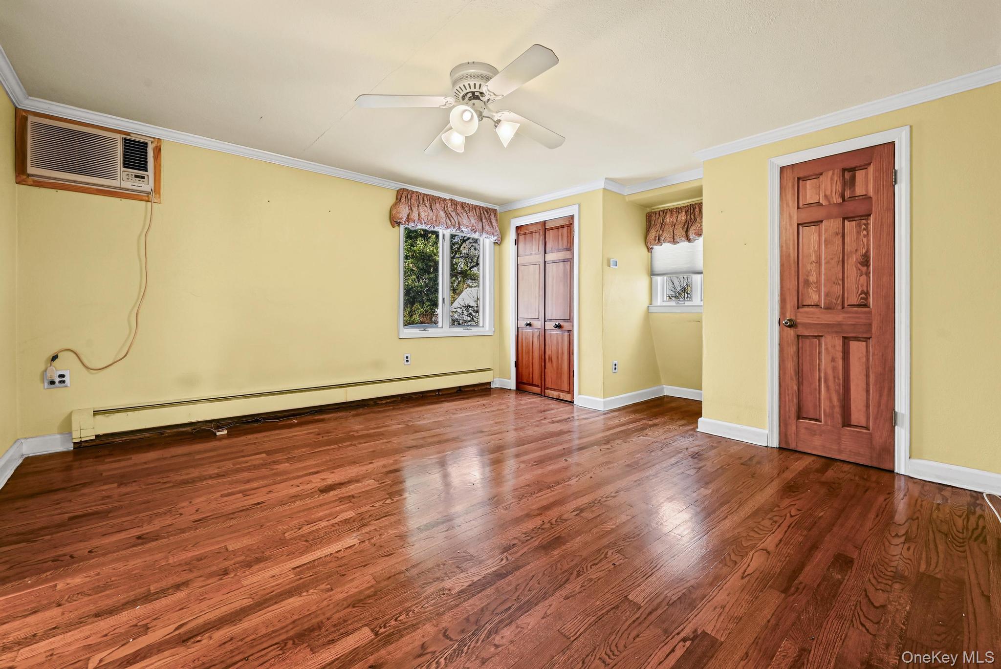 #19 photo, 95 Oakdale Lane, East Hills , NY 11577