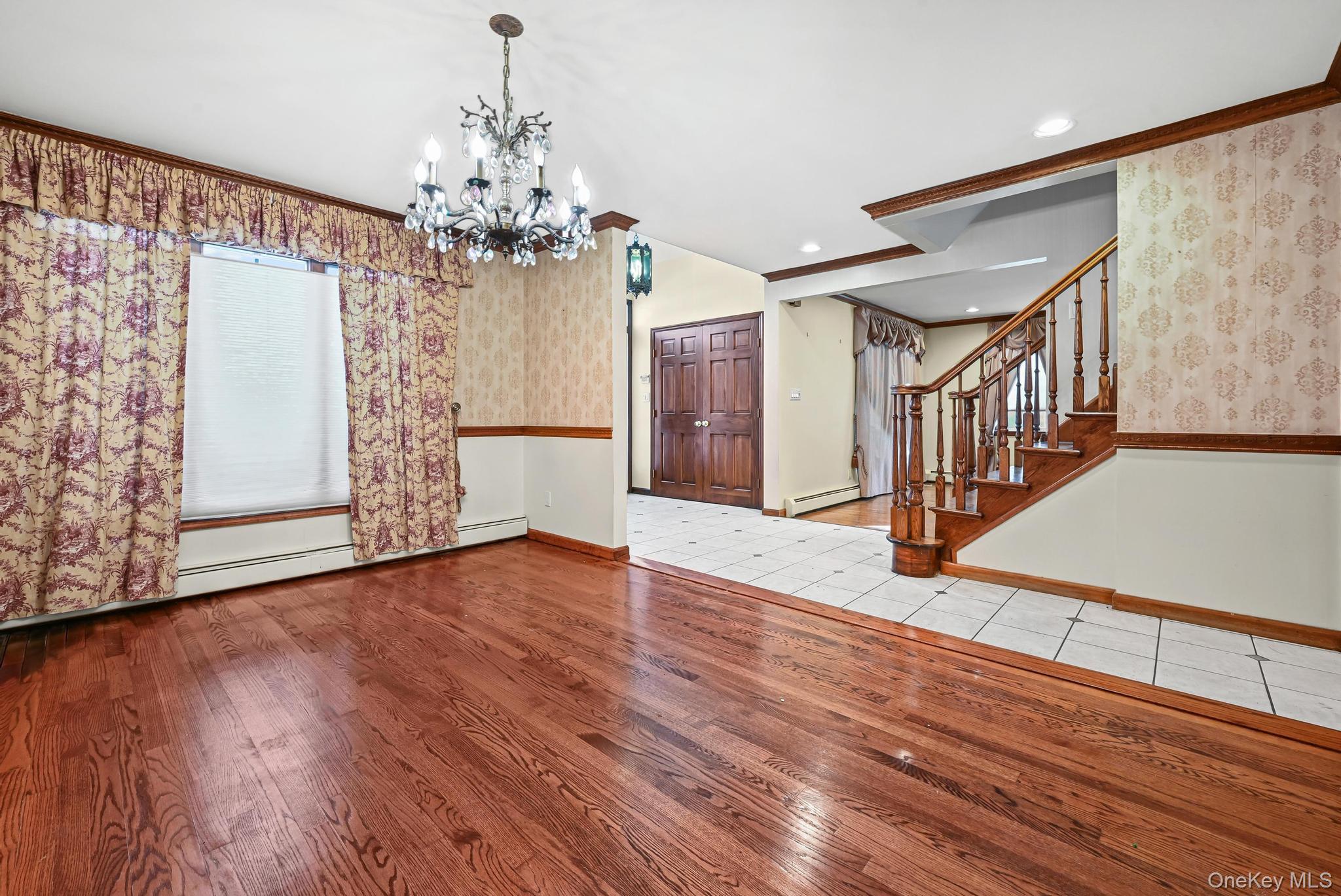 #6 photo, 95 Oakdale Lane, East Hills , NY 11577