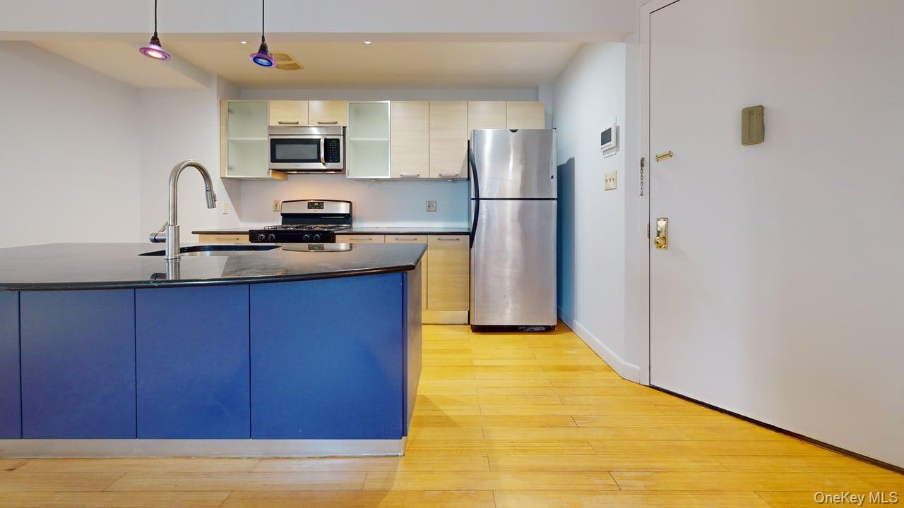 #4 photo, 83-75 117th Street, Kew Gardens , NY 11418