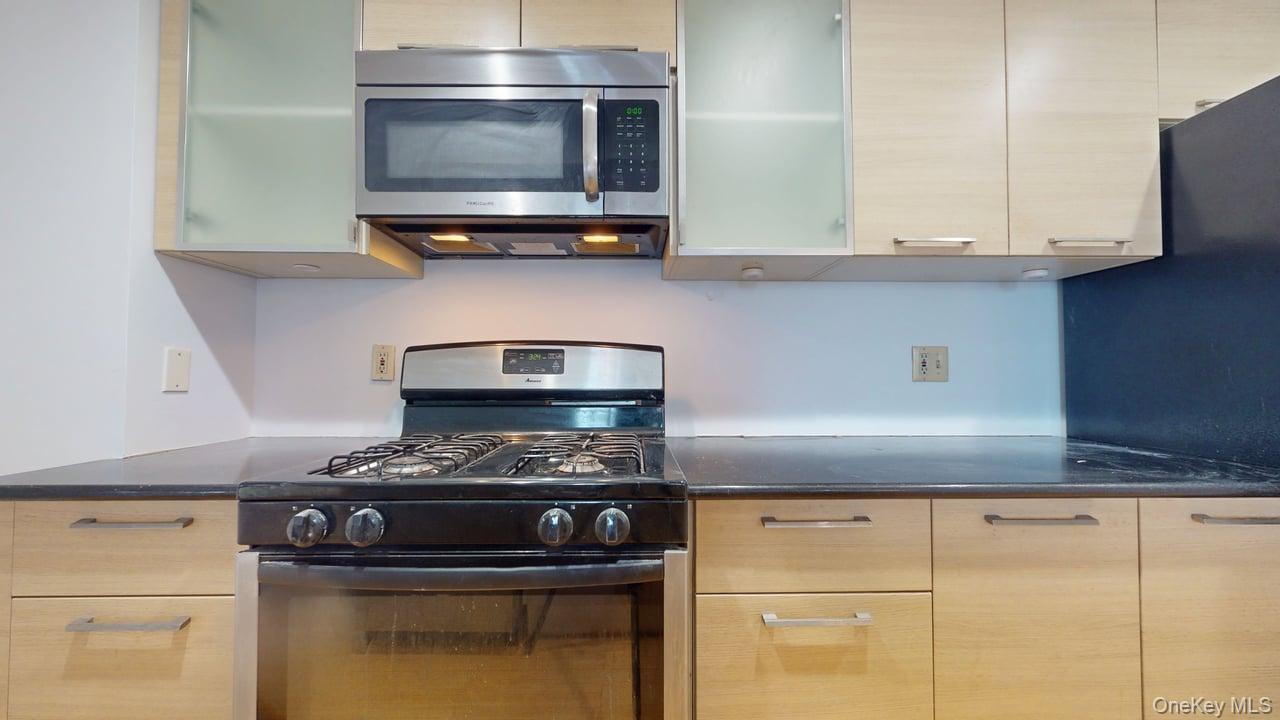 #8 photo, 83-75 117th Street, Kew Gardens , NY 11418