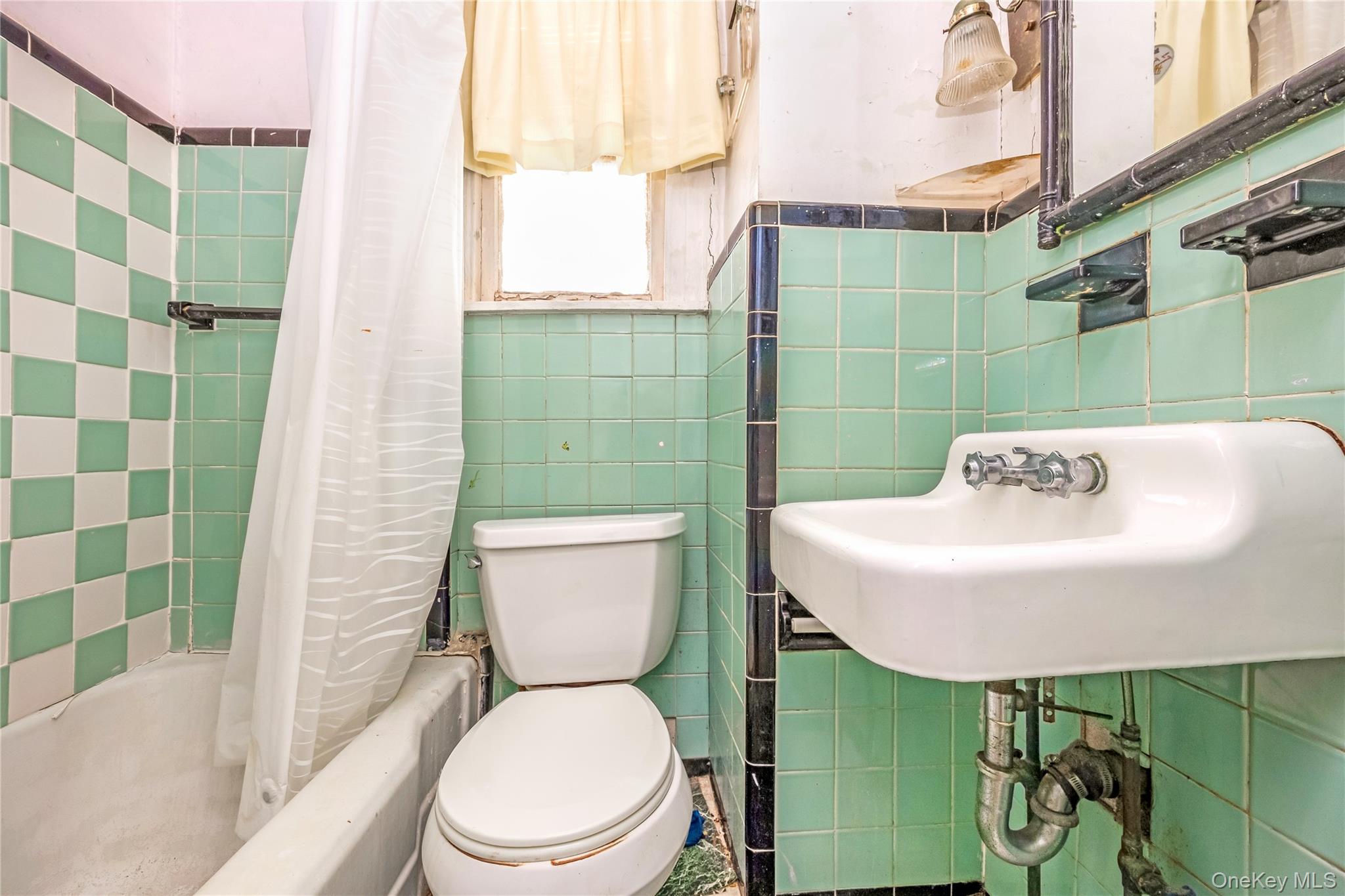 #11 photo, 24018 144th Avenue, كوينز Rosedale , NY 11422