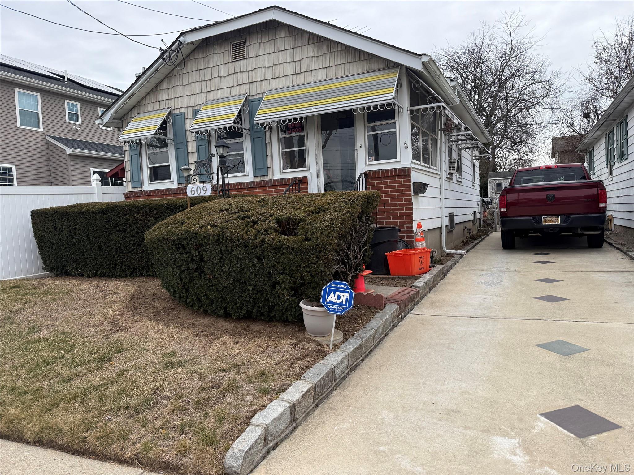 #15 photo, 609 Hempstead Gardens Drive, West Hempstead , NY 11552