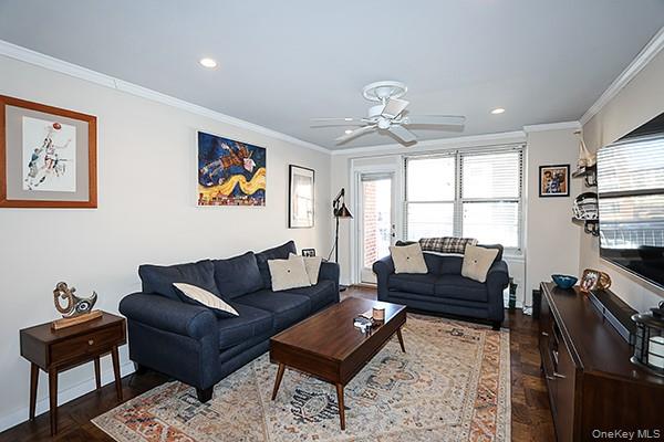 #4 photo, 410 E Broadway, Long Beach , NY 11561