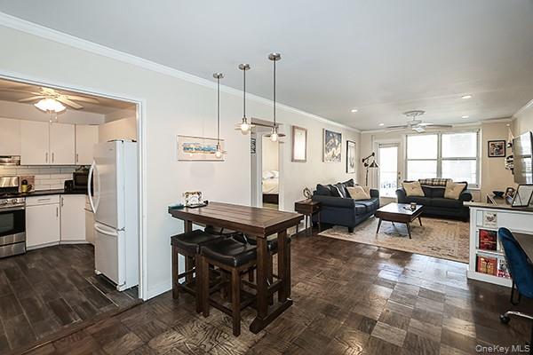 #8 photo, 410 E Broadway, Long Beach , NY 11561