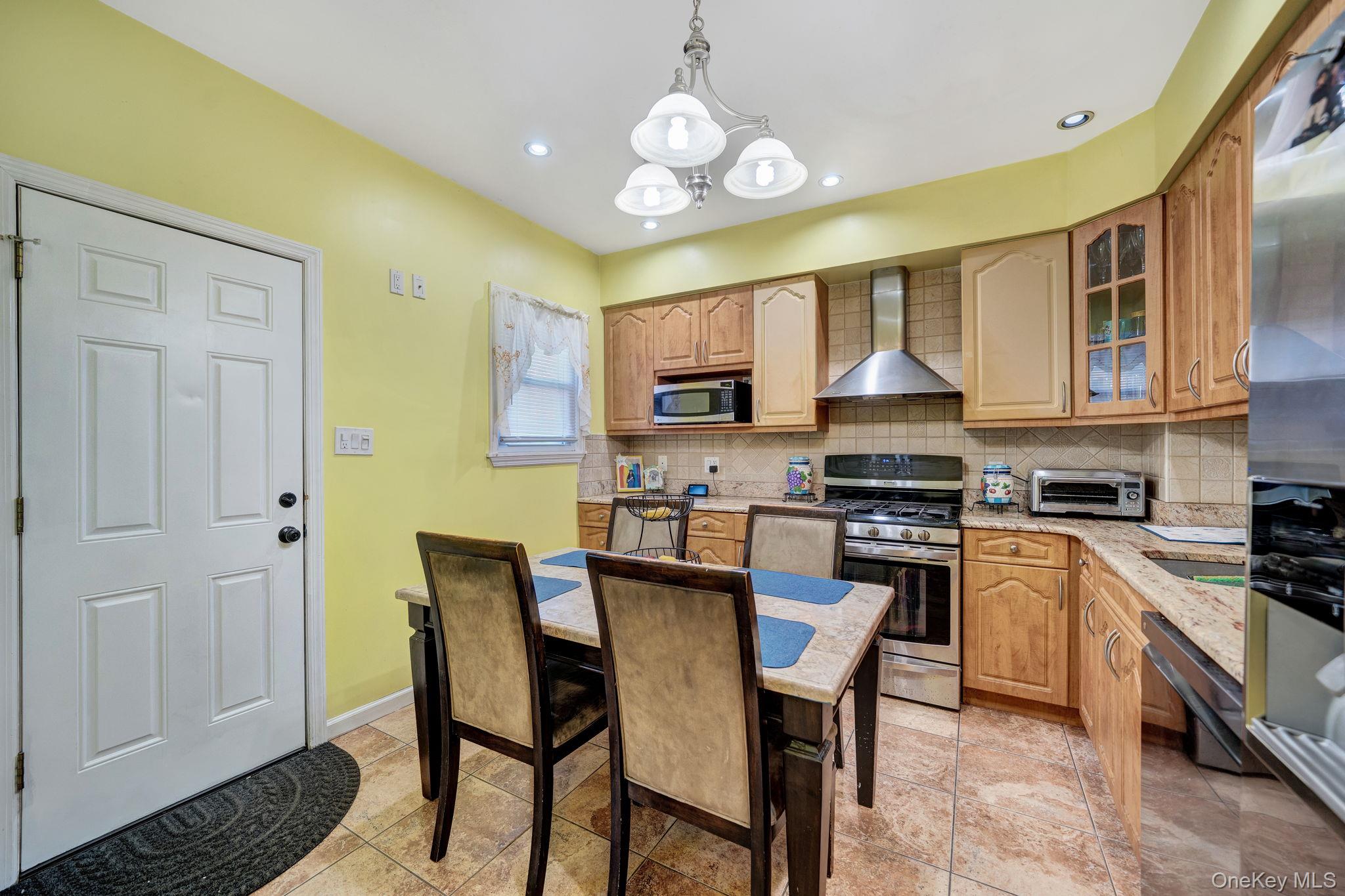 #14 photo, 10439 115th Street, Richmond Hill S. , NY 11419