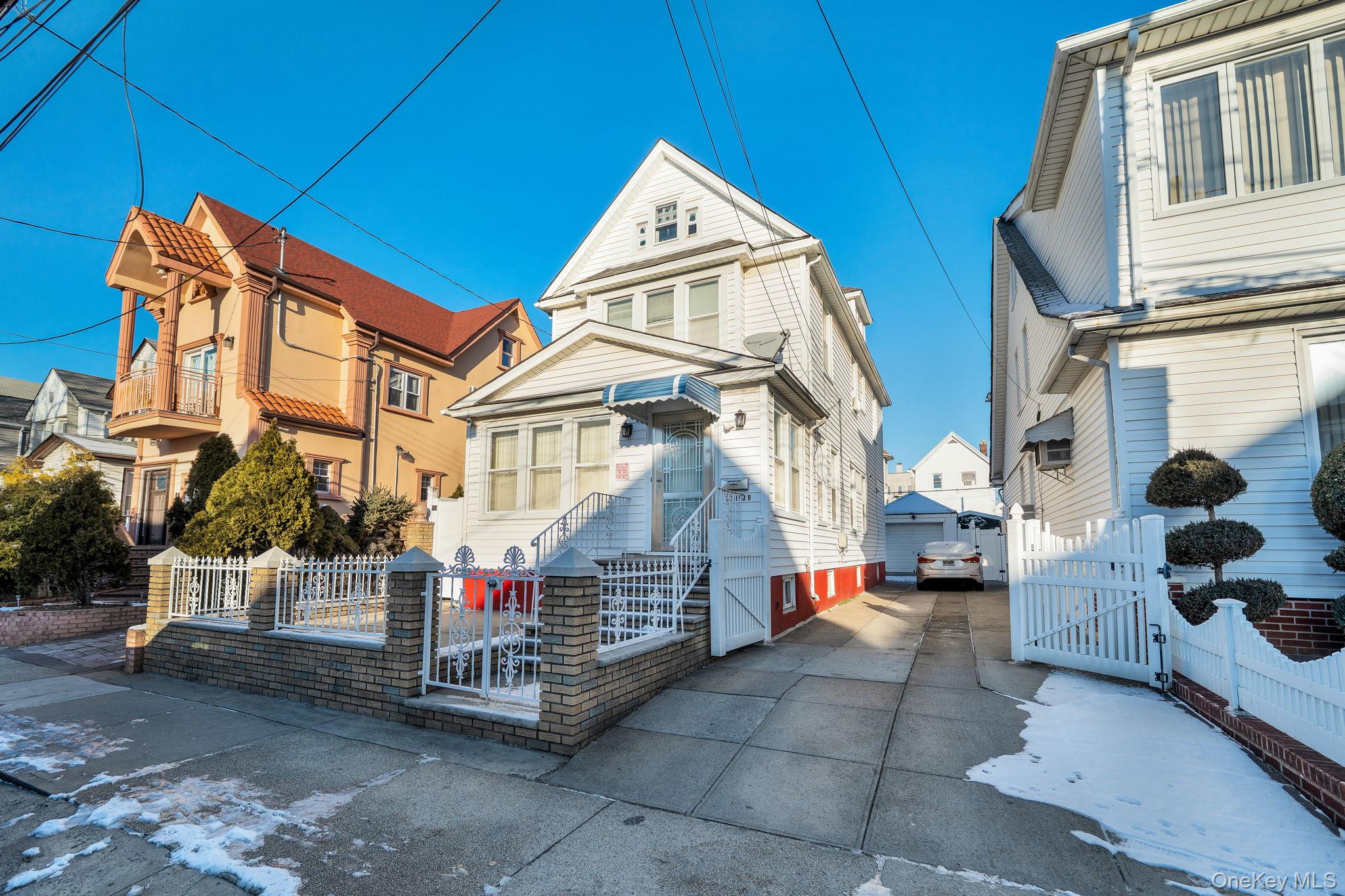 #3 photo, 10439 115th Street, Richmond Hill S. , NY 11419