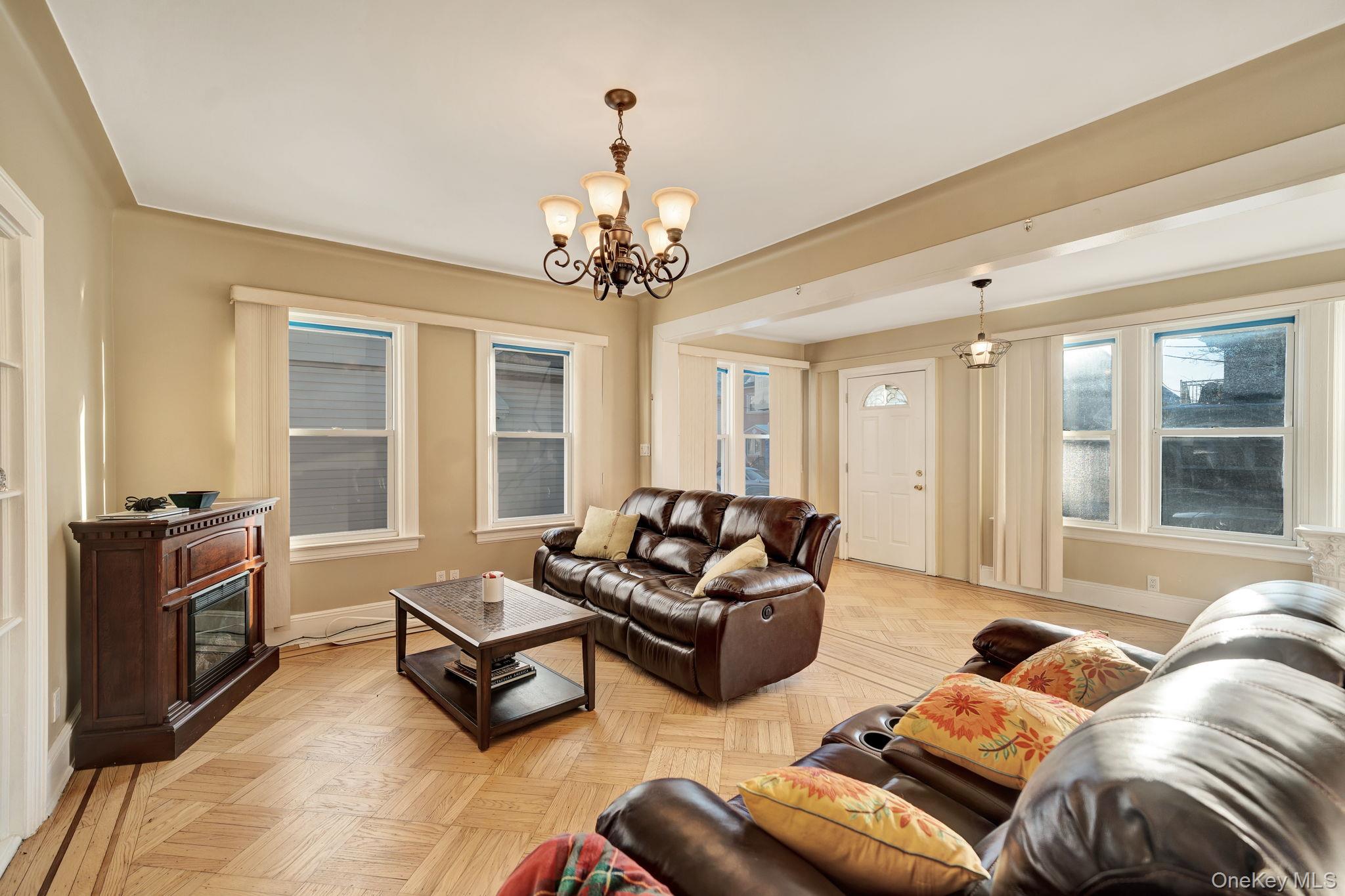 #7 photo, 10439 115th Street, Richmond Hill S. , NY 11419