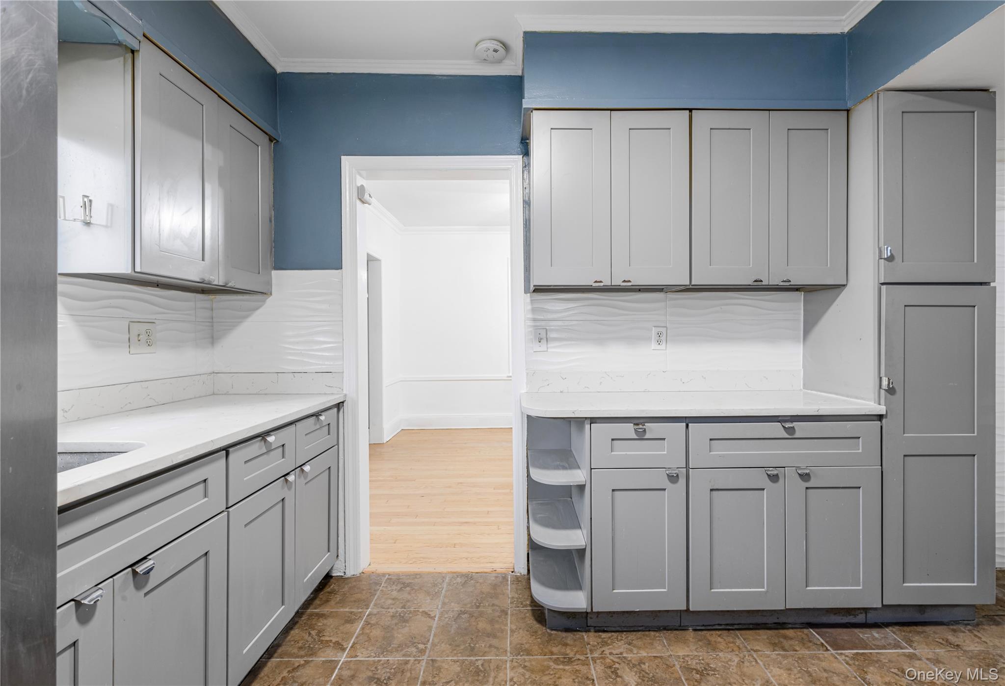 #3 photo, 7141 Loubet Street, Куинс ‖ Forest Hills , NY 11375