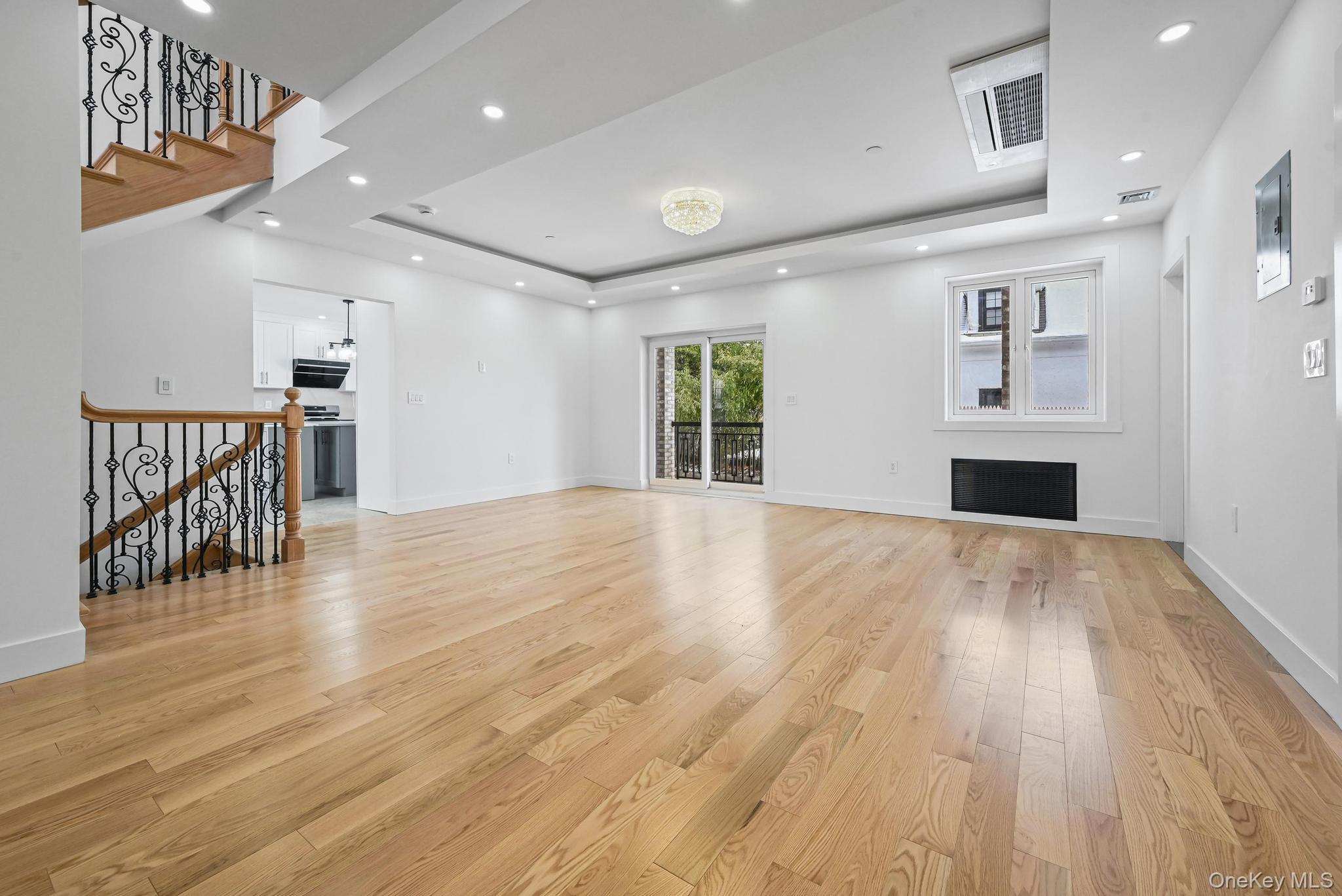 #4 photo, 32-35 164th Street, Куинс ‖ Flushing , NY 11358