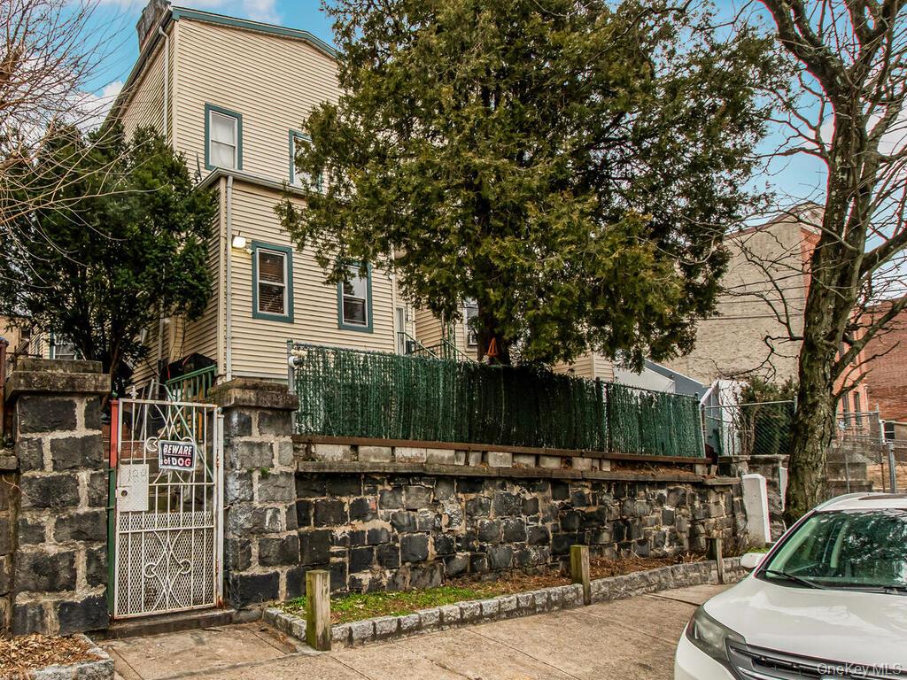 #2 photo, 188 Woodworth Avenue, Yonkers , NY 10701