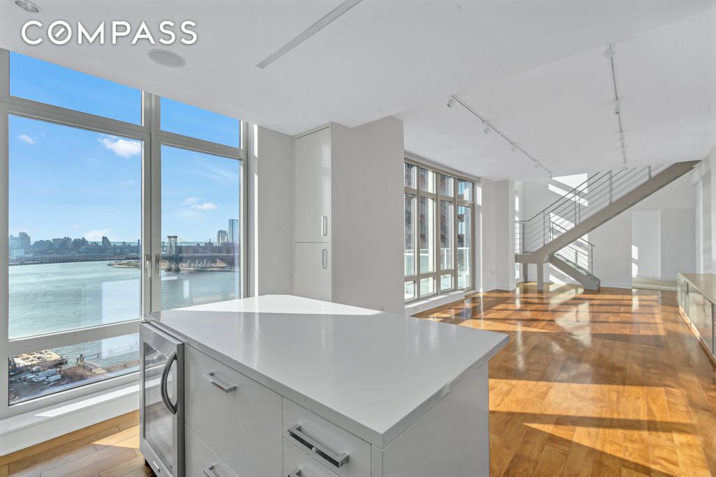 #10 photo, Brooklyn, ब्रुकलीन Williamsburg , NY 11249