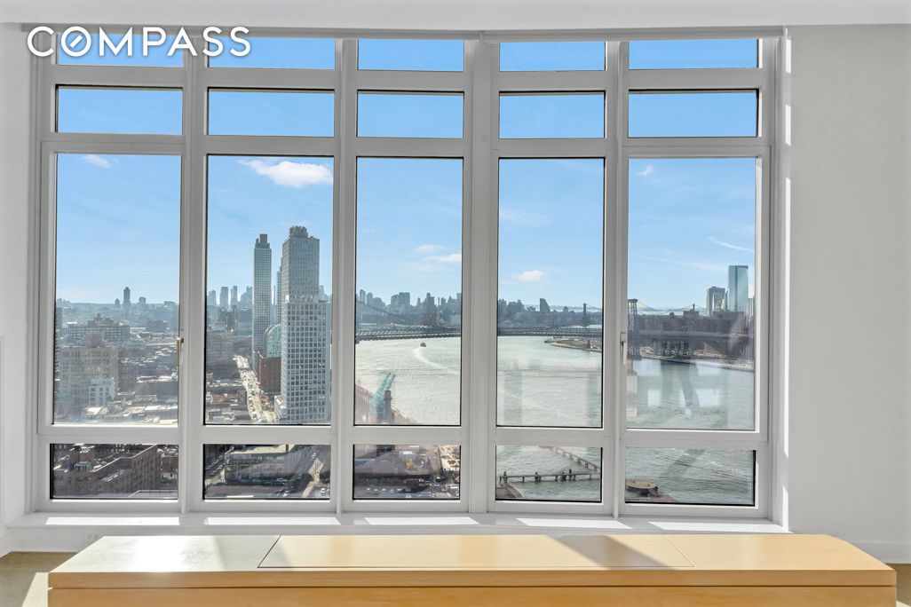 #17 photo, Brooklyn, ब्रुकलीन Williamsburg , NY 11249