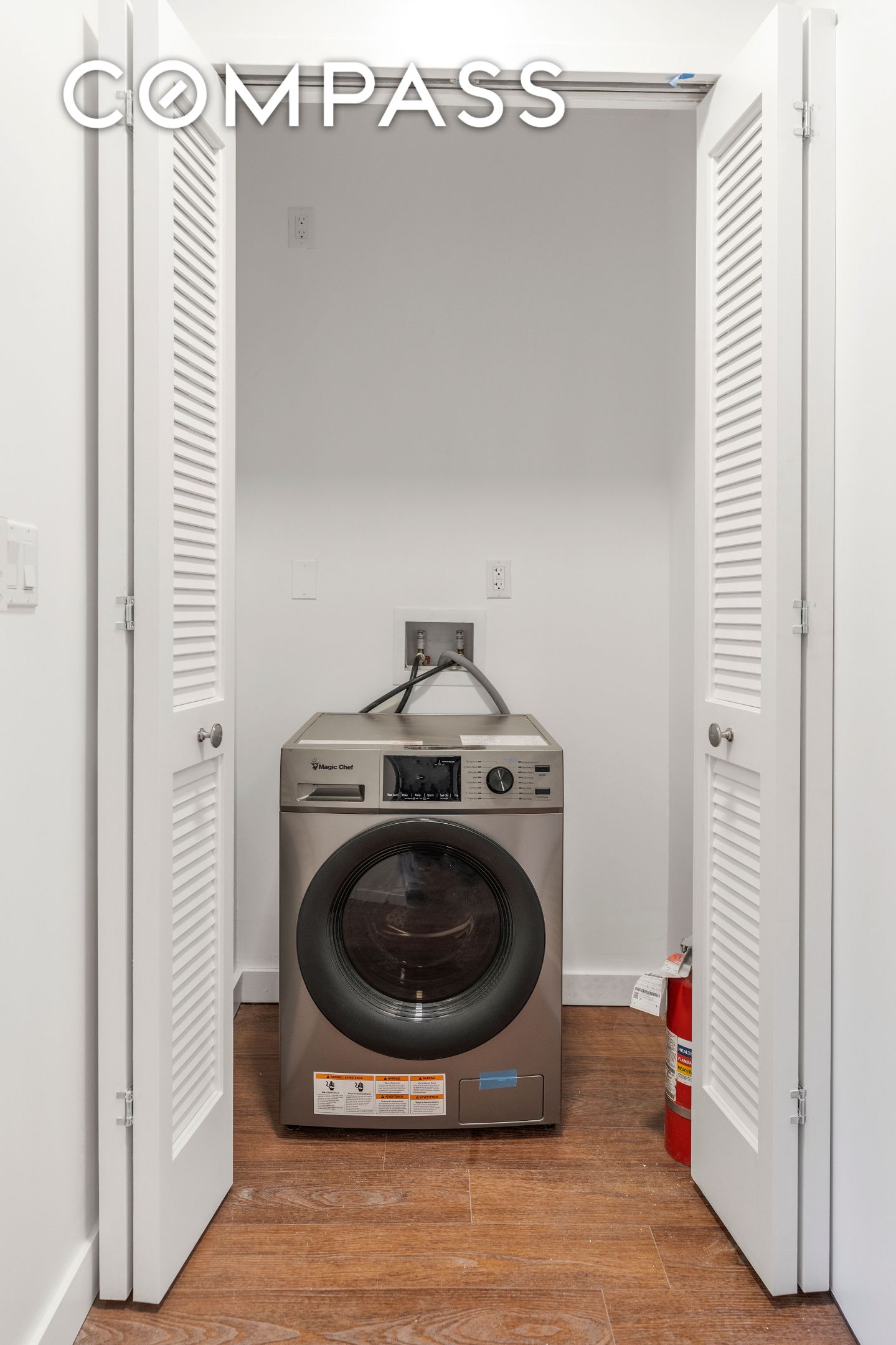 #8 photo, 406 W 52nd Street, Hell's Kitchen , NY 10019