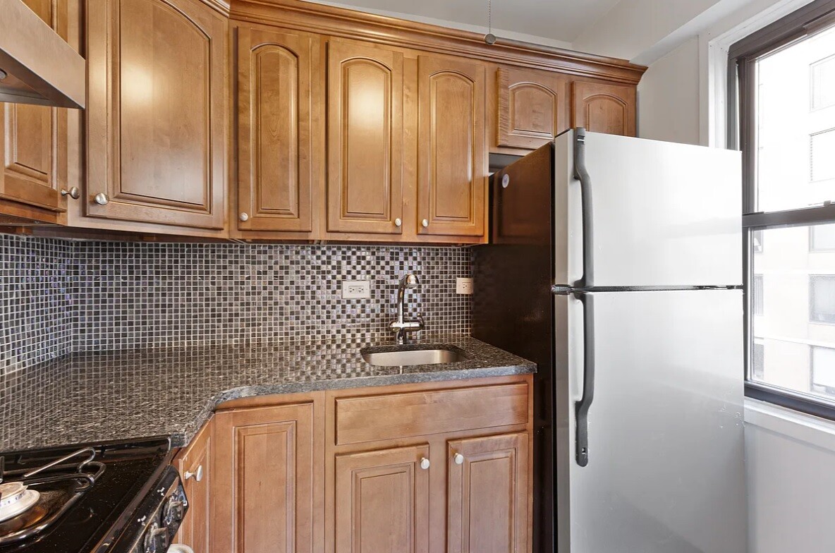 #4 photo, 520 E 81ST Street, Yorkville , NY 10028