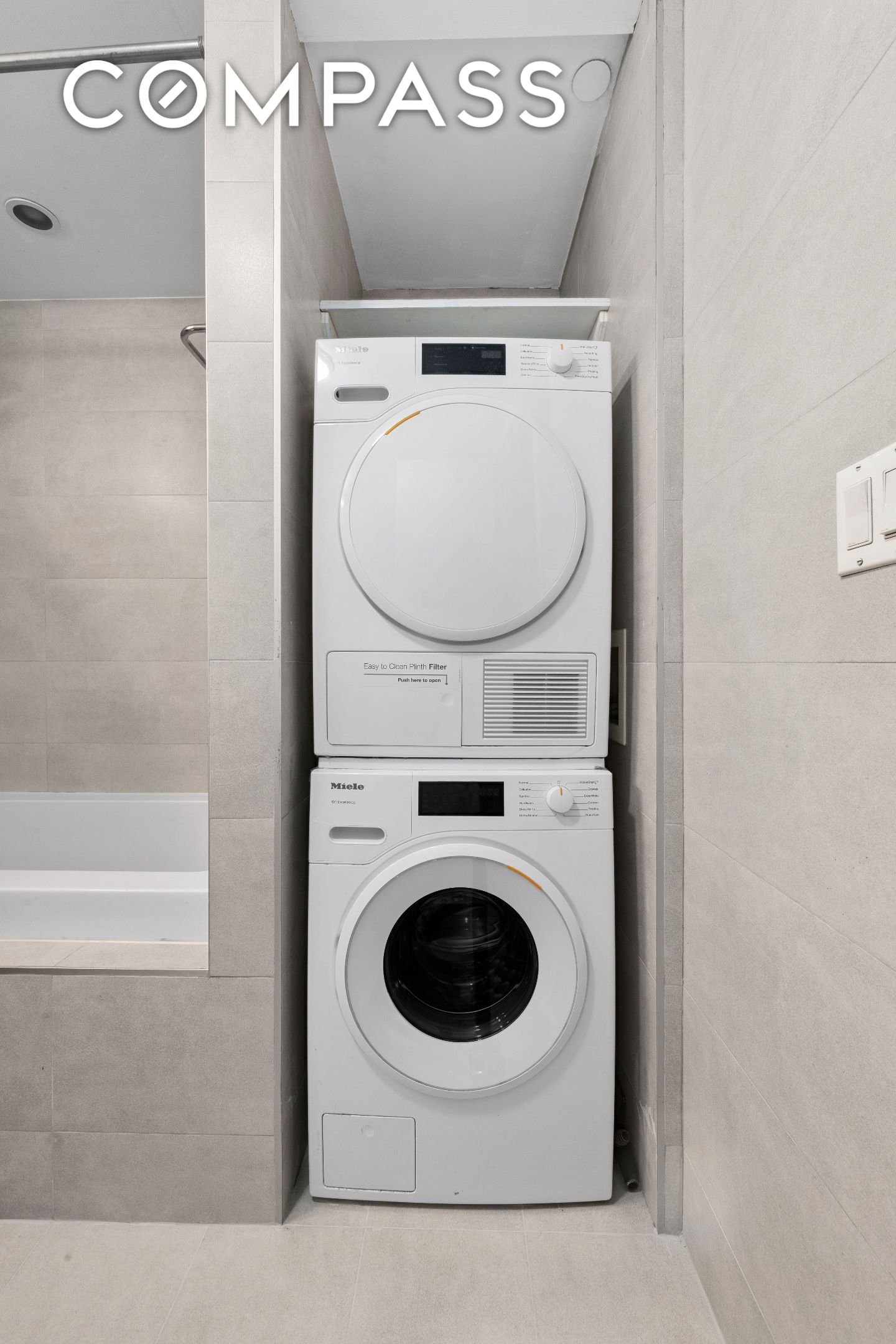 #9 photo, 13-11 Jackson Avenue, Long Island City , NY 11101