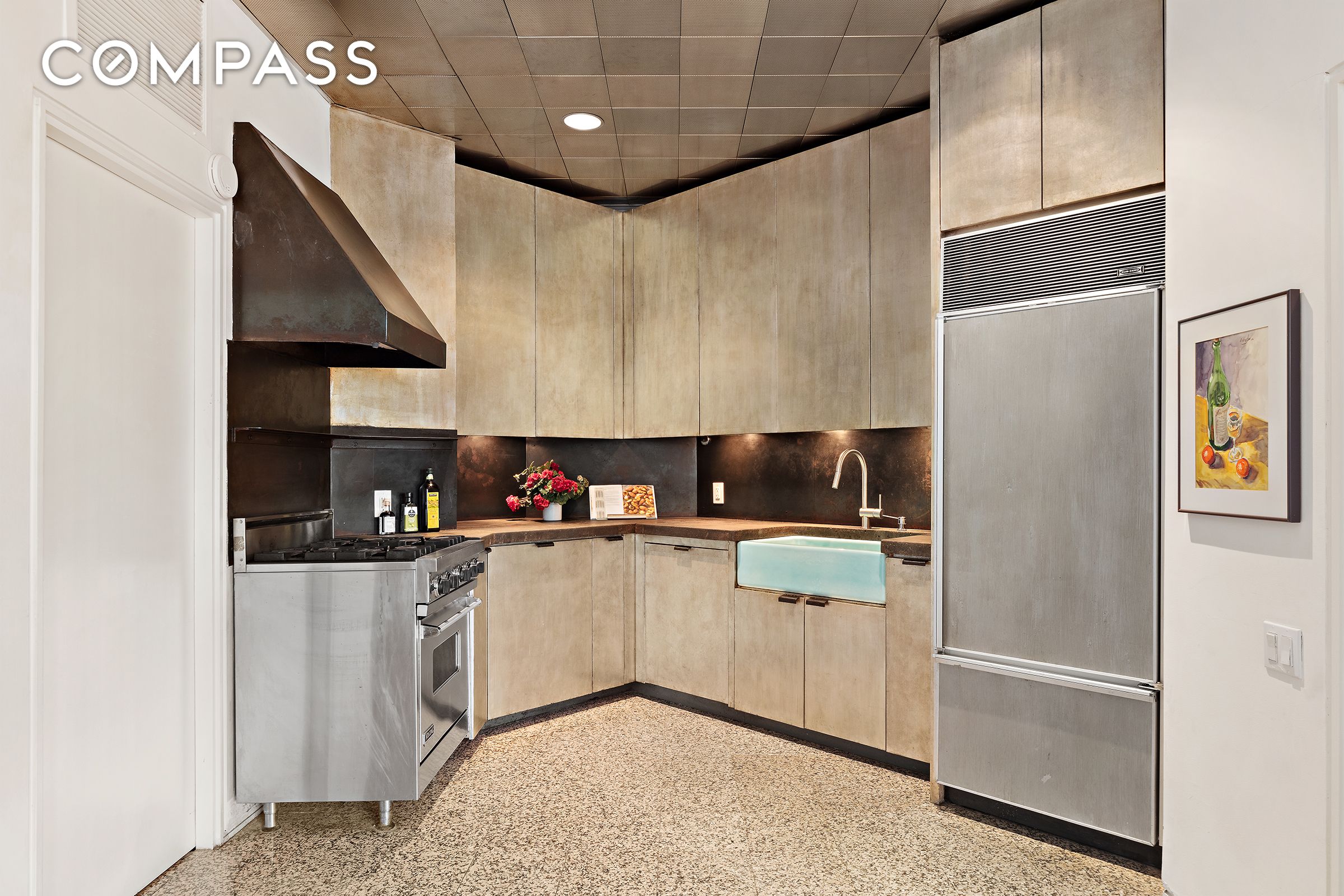 #5 photo, 12 E 12th Street, Greenwich Village , NY 10003