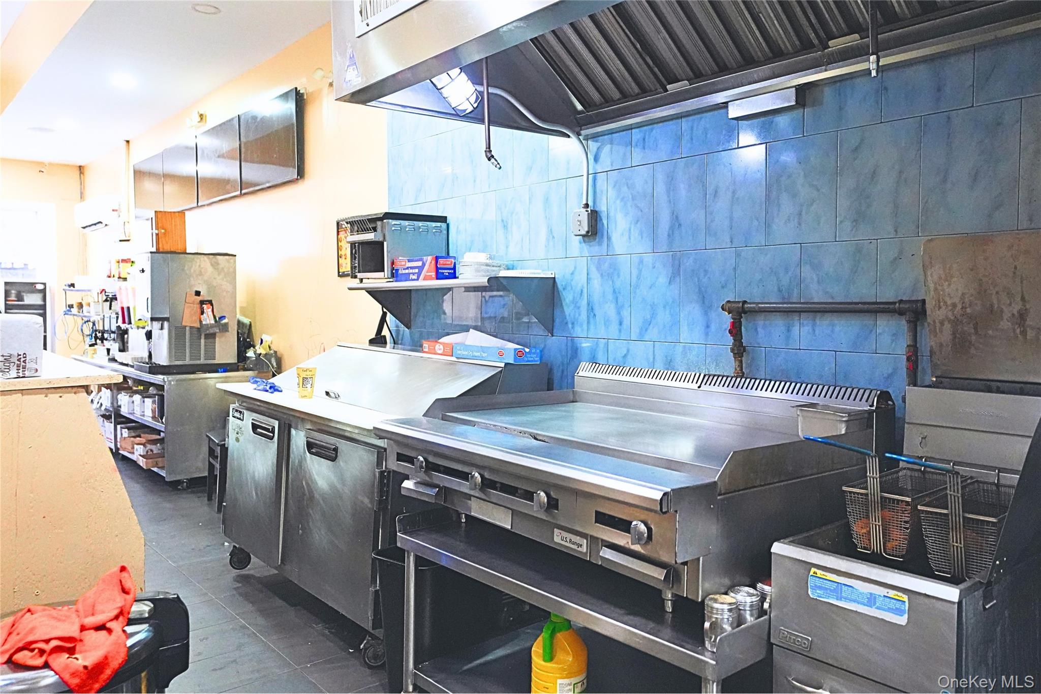 #5 photo, 1563 B Fulton Street, Brooklyn , NY 11216